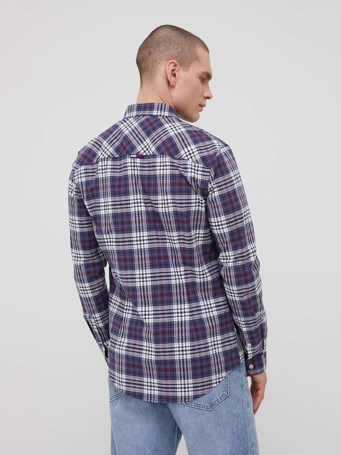 Ανδρικό πουκάμισο TJM ESSENTIAL POPLIN CHECK SHIRT DM0DM12339C8I | DM0DM12339C8I