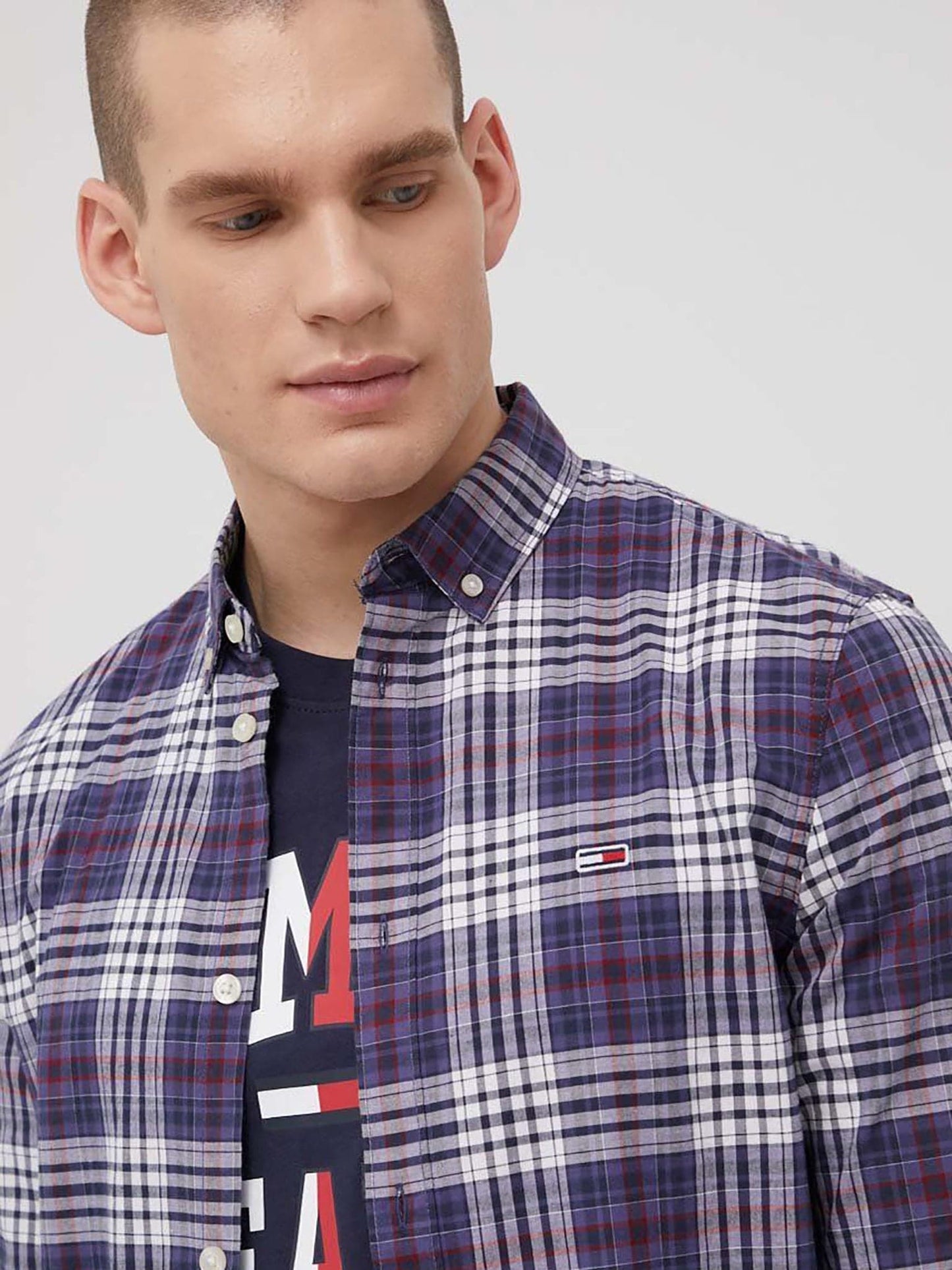 Ανδρικό πουκάμισο TJM ESSENTIAL POPLIN CHECK SHIRT DM0DM12339C8I | DM0DM12339C8I