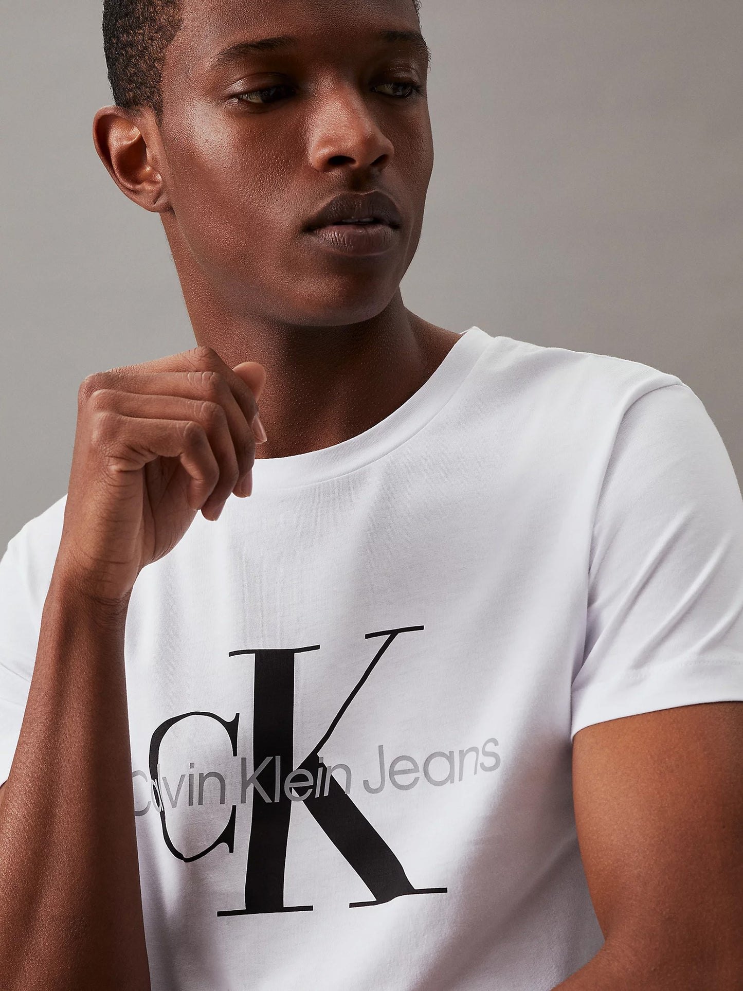 Ανδρικό t-shirt CORE MONOGRAM SLIM TEE J30J320935YAF | J30J320935YAF