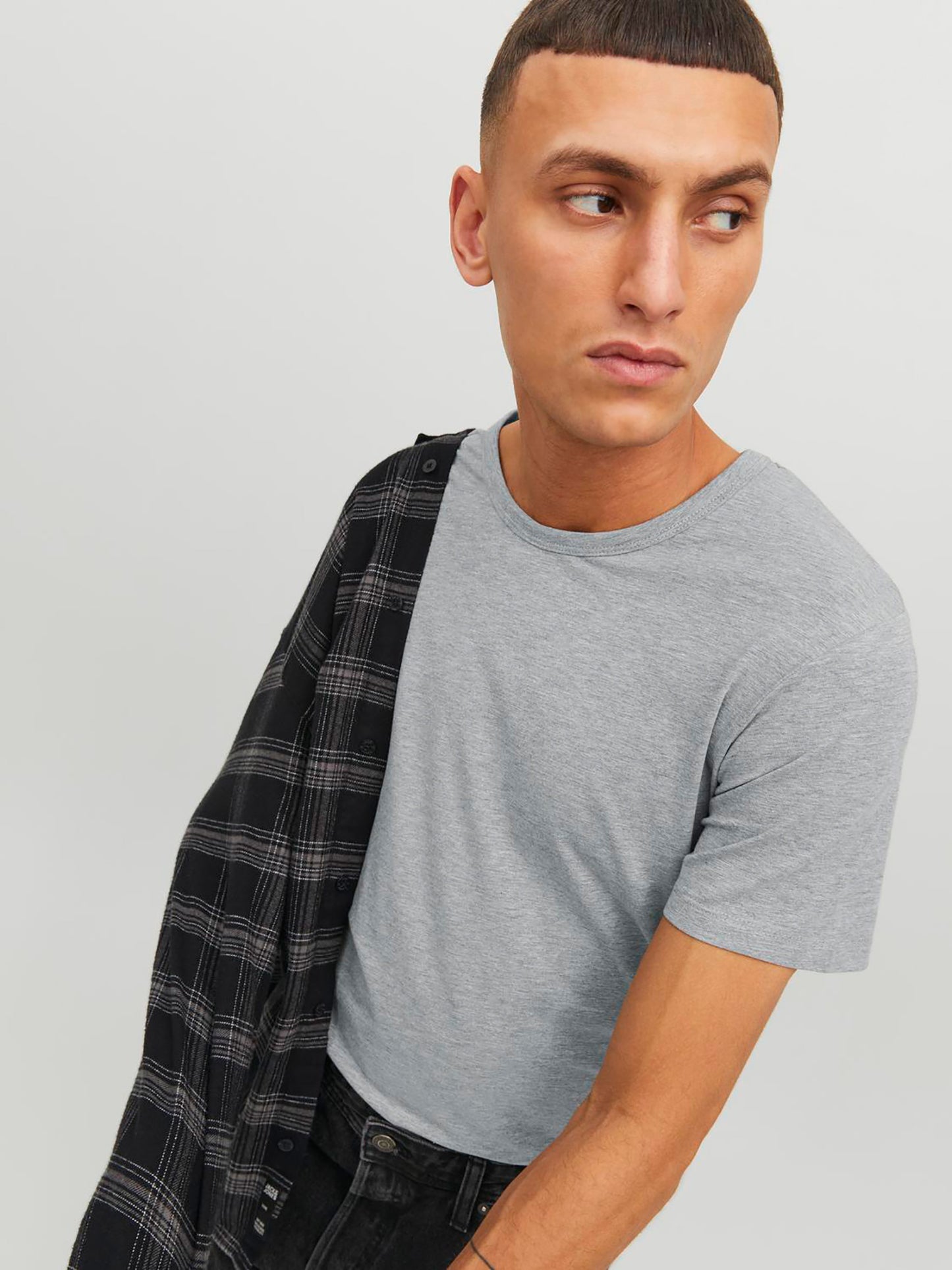 Ανδρικό t-shirt JJEBASIC O-NECK TEE S/S NOOS 12058529 | 12058529