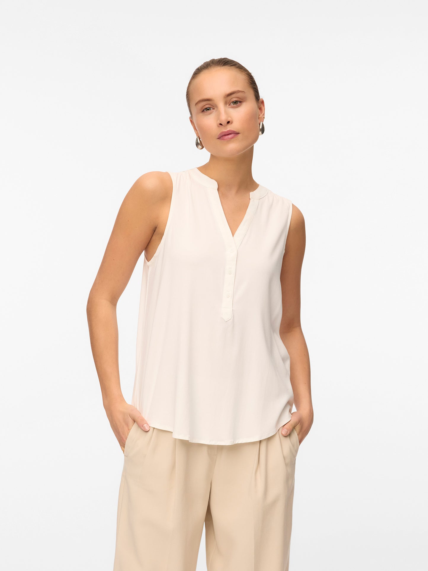 Γυναικεία μπλούζα ασύμμετρη VMBELLA SL V-NECK TOP WVN GA NOOS 10326002 | 10326002