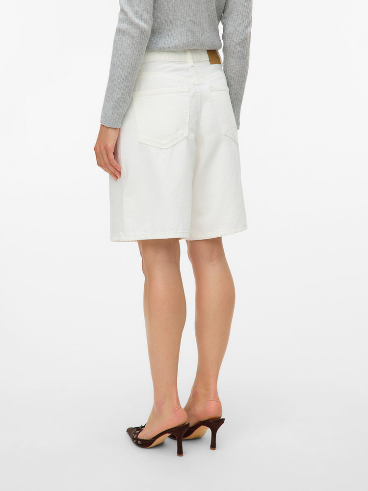 Γυναικείο σορτς τζιν VMSAGE HR BERMUDA ECRU SHORTS 10329124 | 10329124