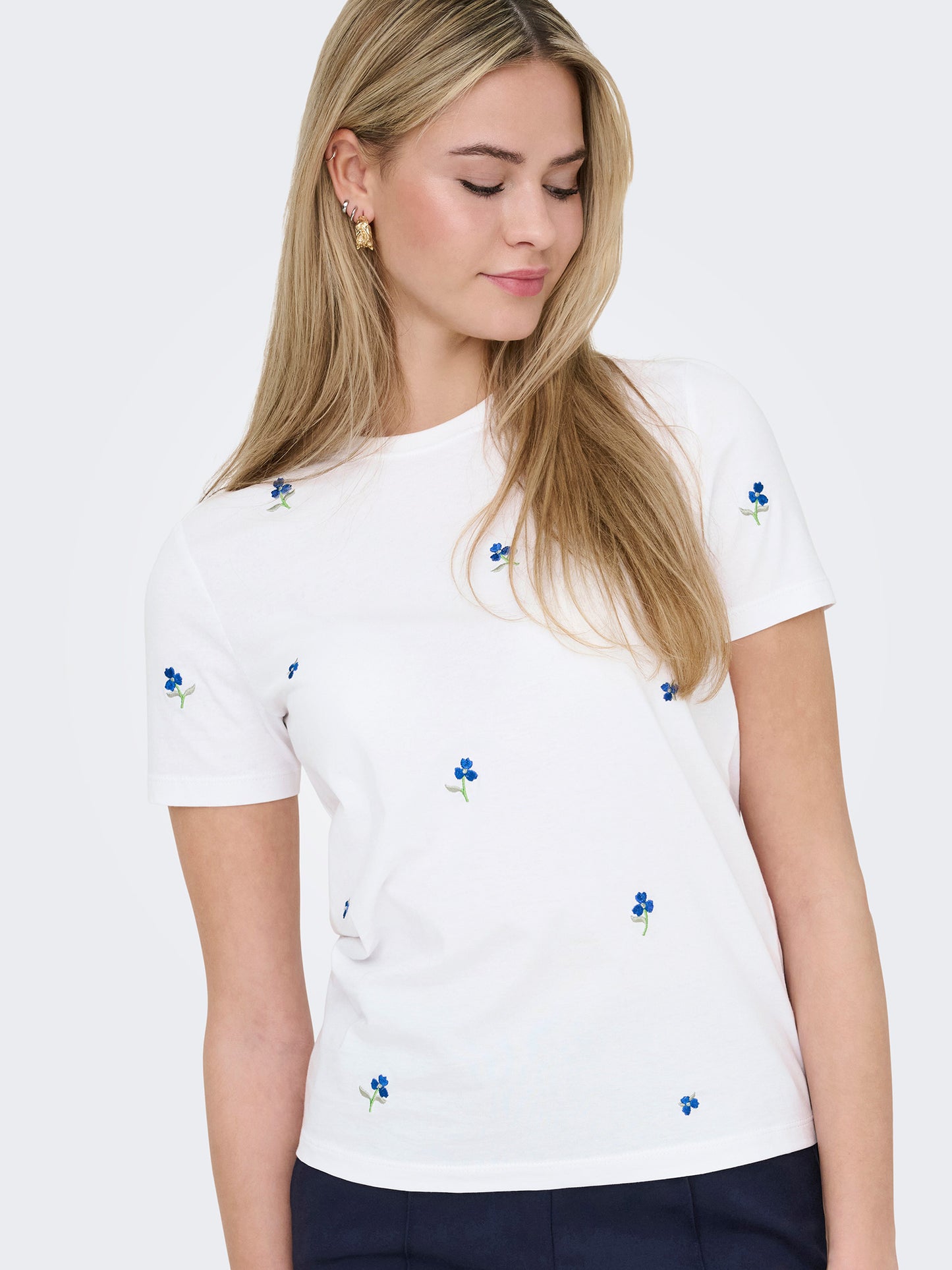 Γυναικείο t-shirt True blue flowers | 15288473