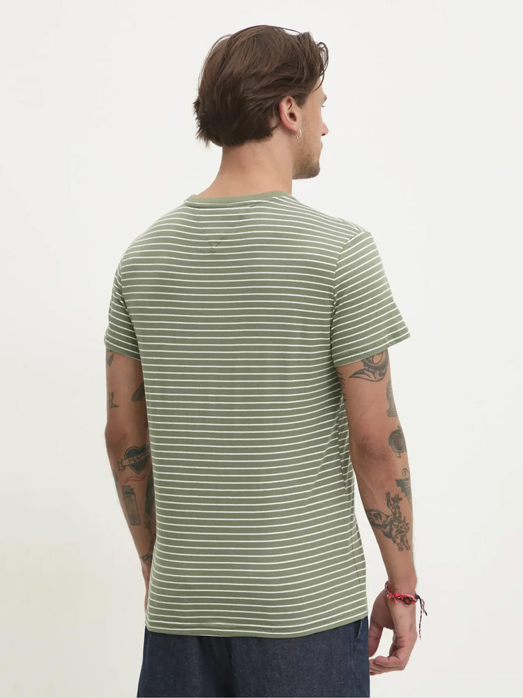 Ανδρικό t-shirt ριγέ TJM SLIM STRIPE TEE DM0DM203770CH | DM0DM203770CH