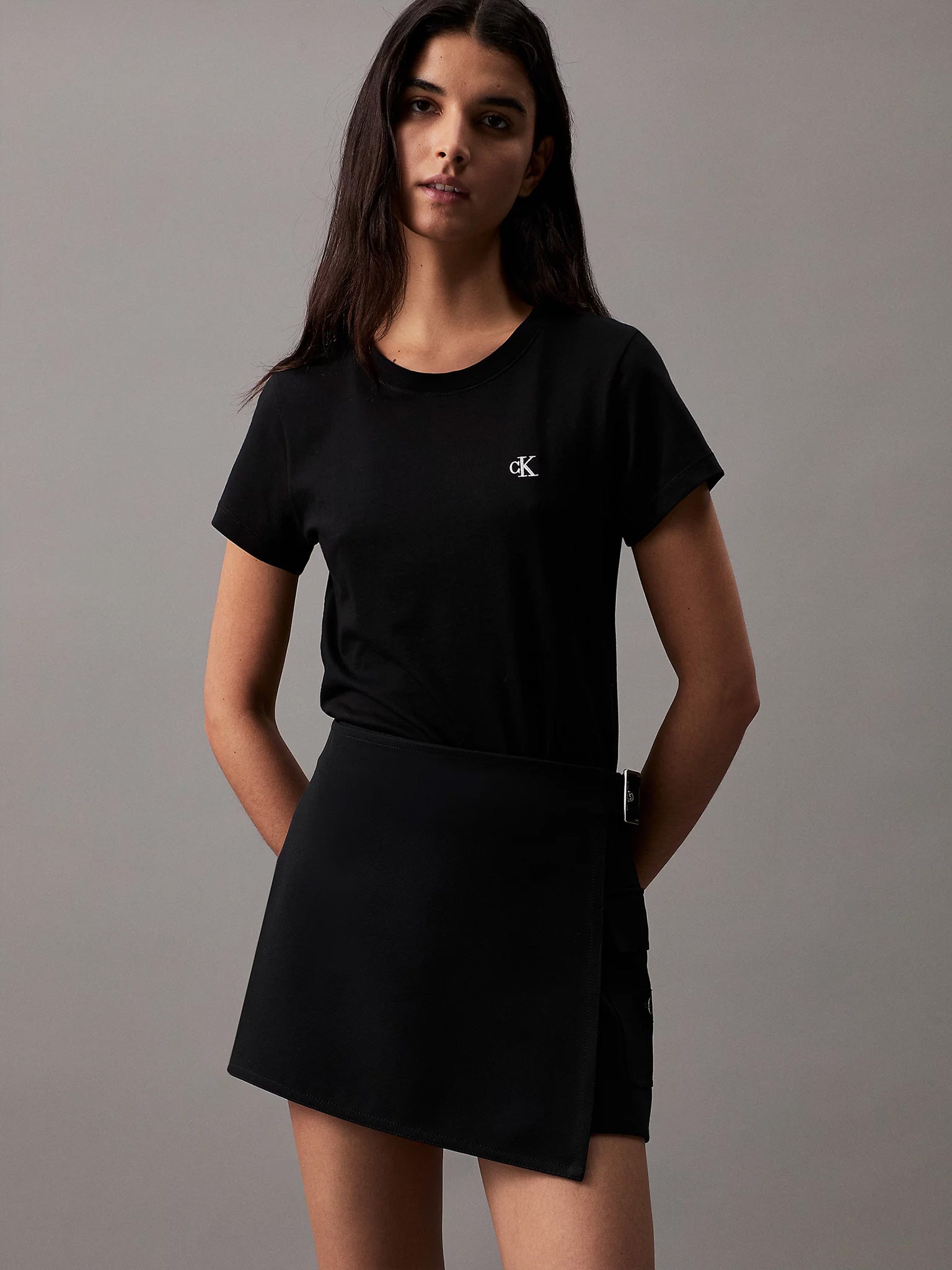 Γυναικείο t-shirt CK EMBROIDERY SLIM TEE J20J212883BAE | J20J212883BAE