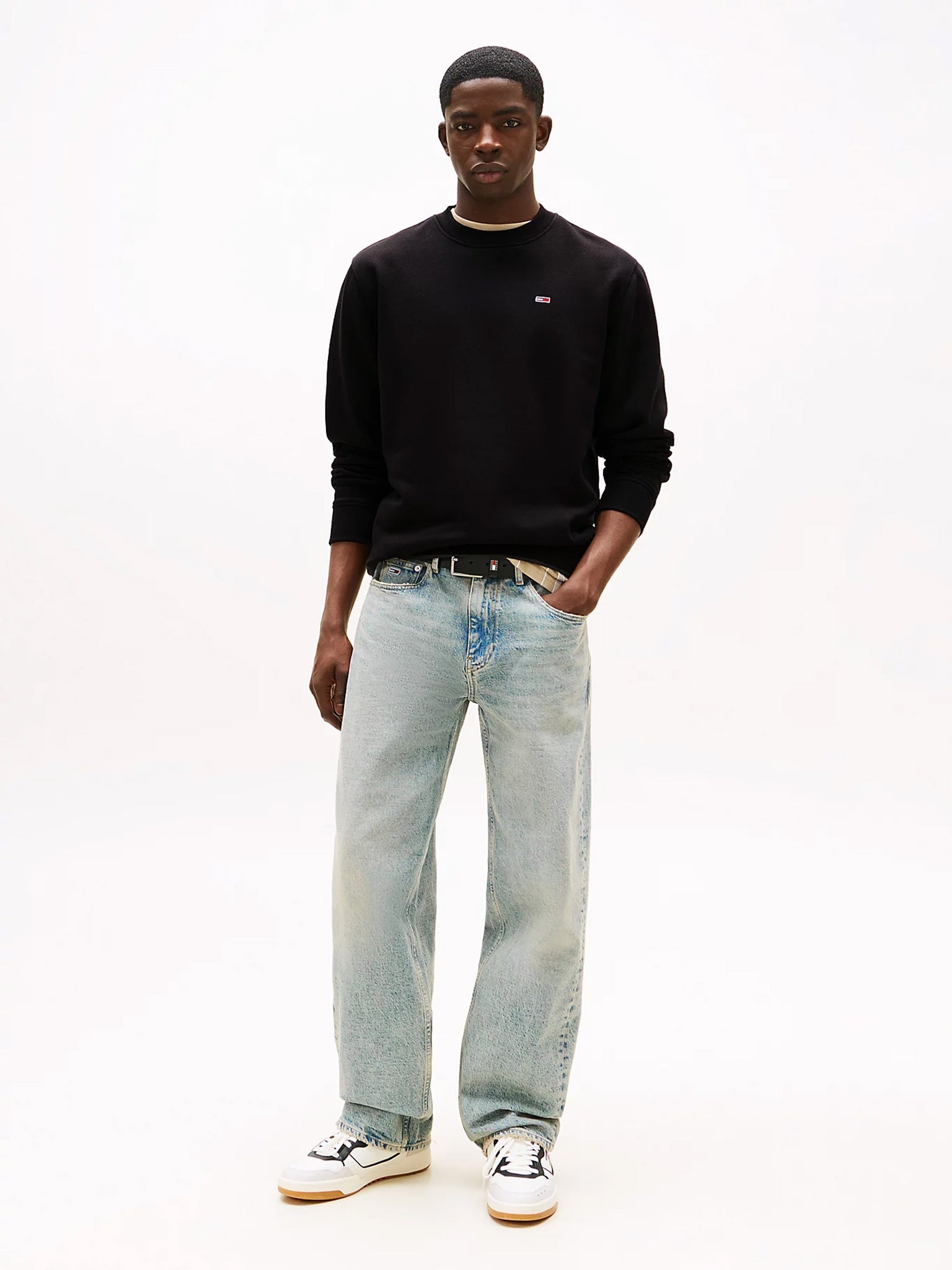 Ανδρική μπλούζα φούτερ TJM REG S FLAG CREW DM0DM20741BDS | DM0DM20741BDS