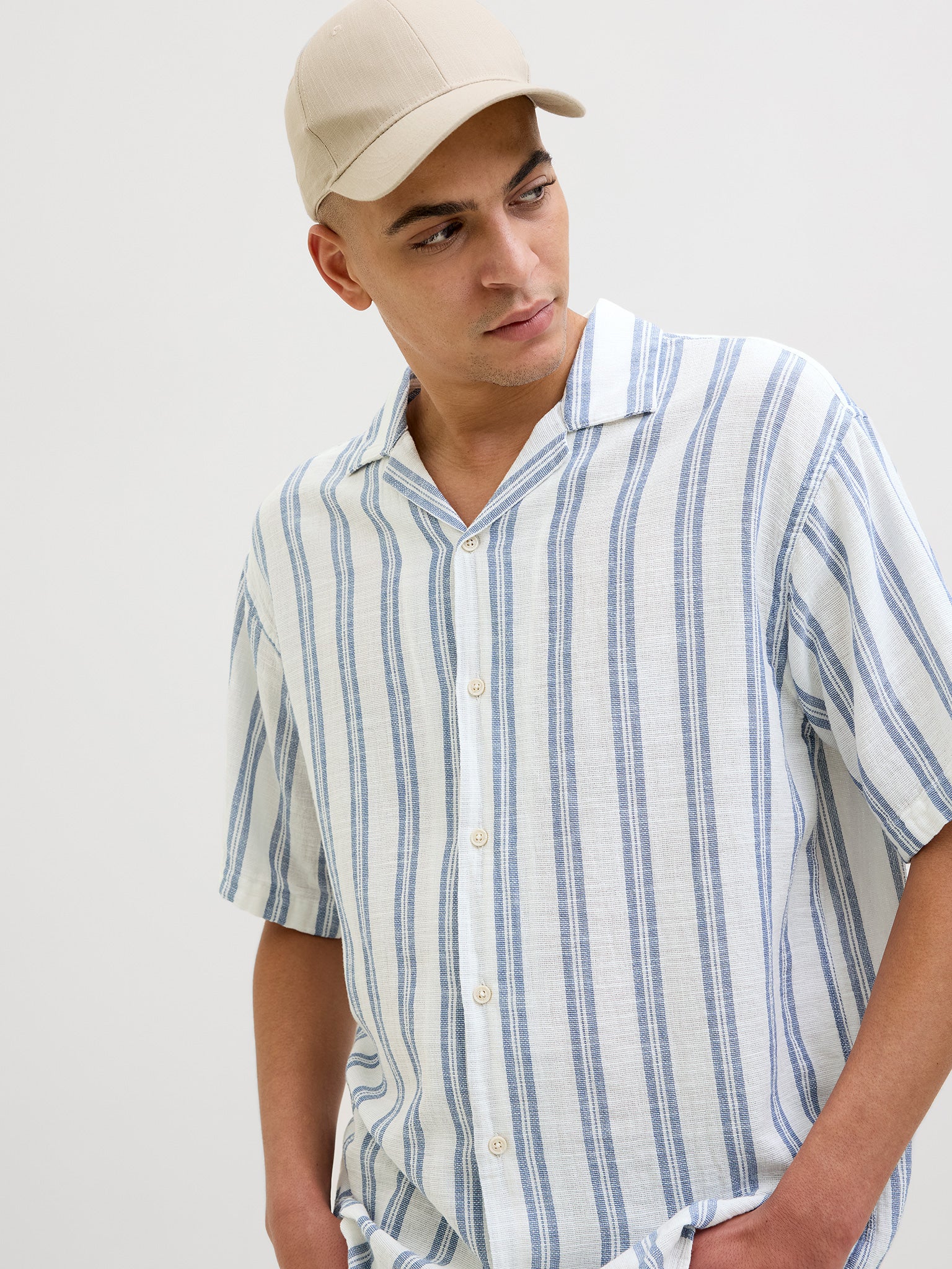 Ανδρικό πουκάμισο ριγέ JJEENZO STRIPE RESORT SHIRT 12268457 | 12268457