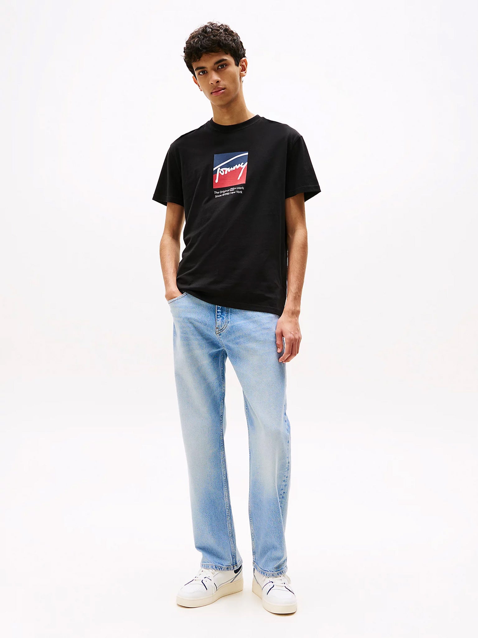 Ανδρικό t-shirt TJM REG RWB DNA DM0DM21940BDS | DM0DM21940BDS