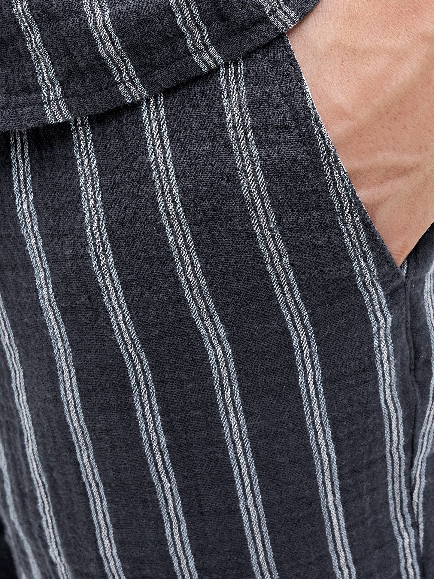 10254077-413_4.jpg