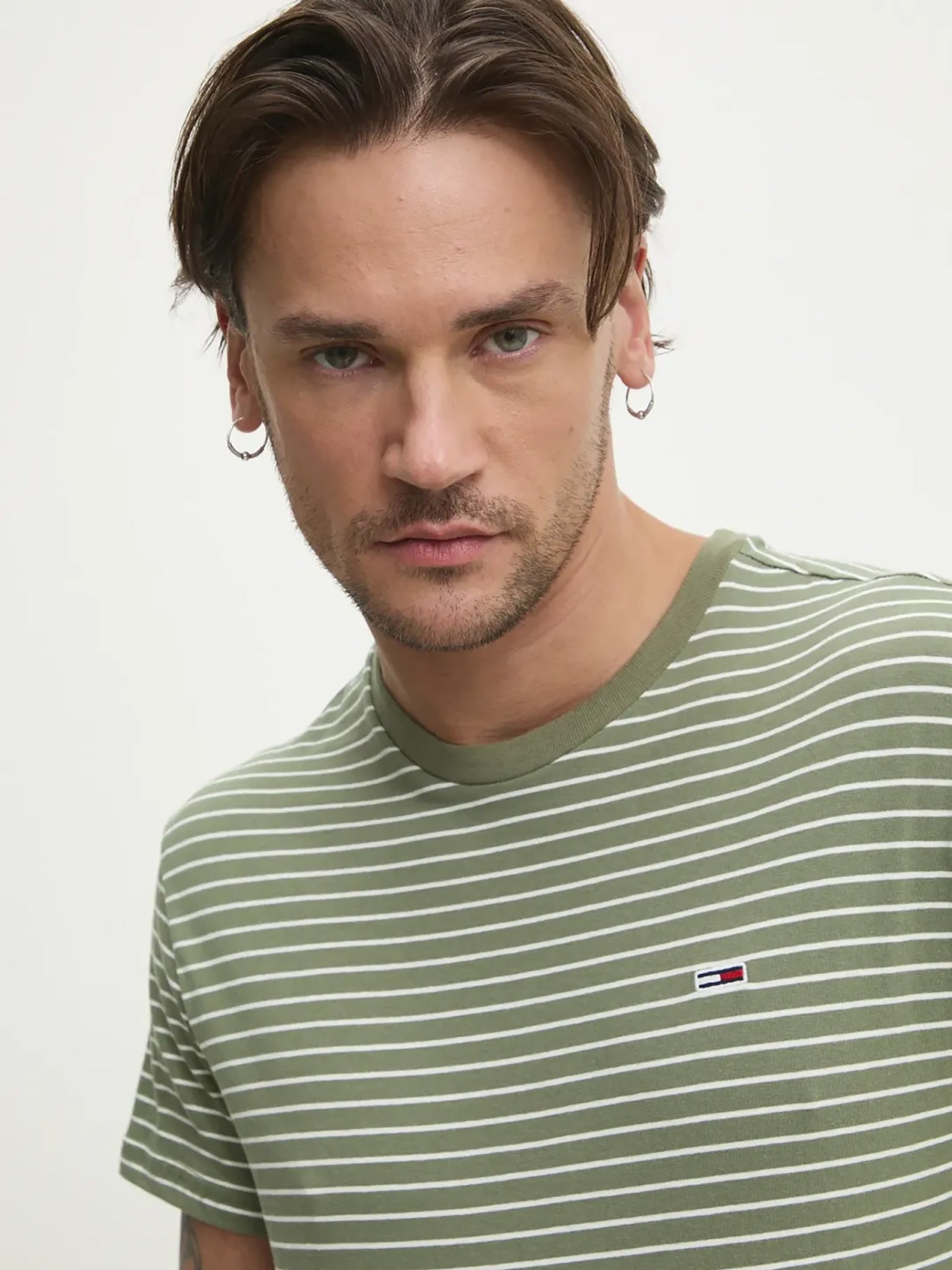 Ανδρικό t-shirt ριγέ TJM SLIM STRIPE TEE DM0DM203770CH | DM0DM203770CH