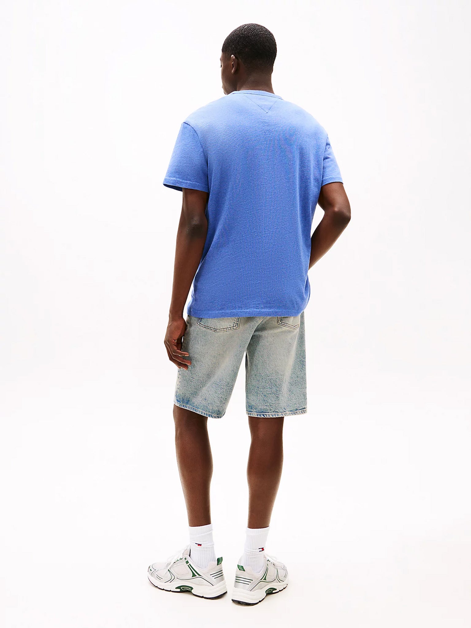 Ανδρικό t-shirt μελανζέ TJM REG BADGE TEE DM0DM20322DSF | DM0DM20322DSF