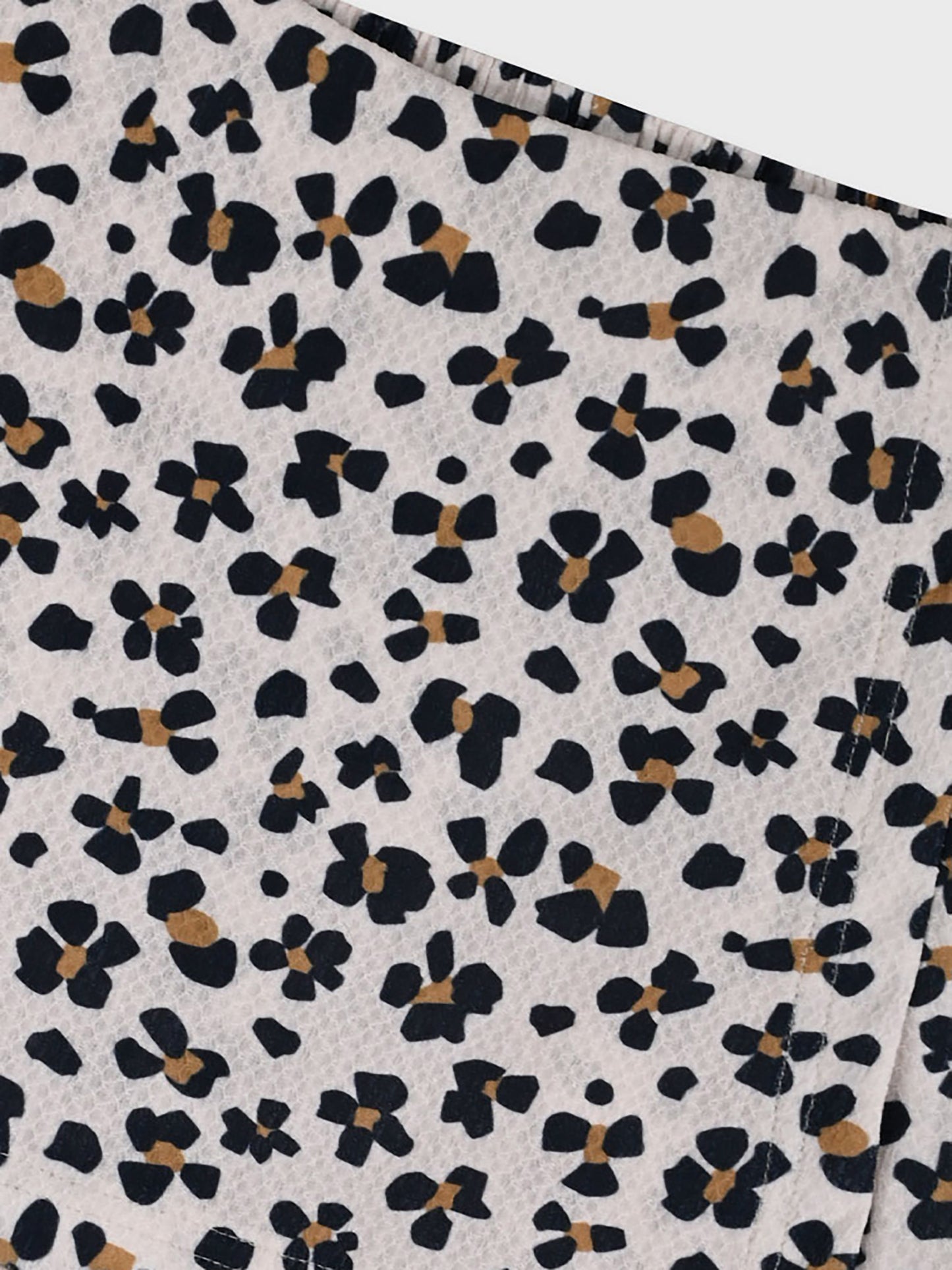 10256049-386_3.jpg
