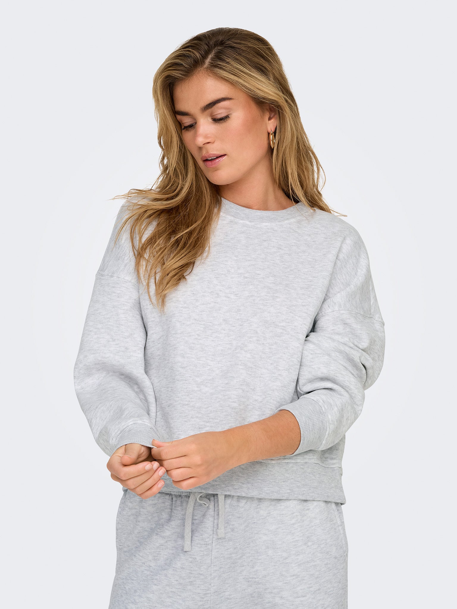 Γυναικεία μπλούζα φούτερ ONLBEST L/S CREW NECK SWT NOOS 15338727 | 15338727