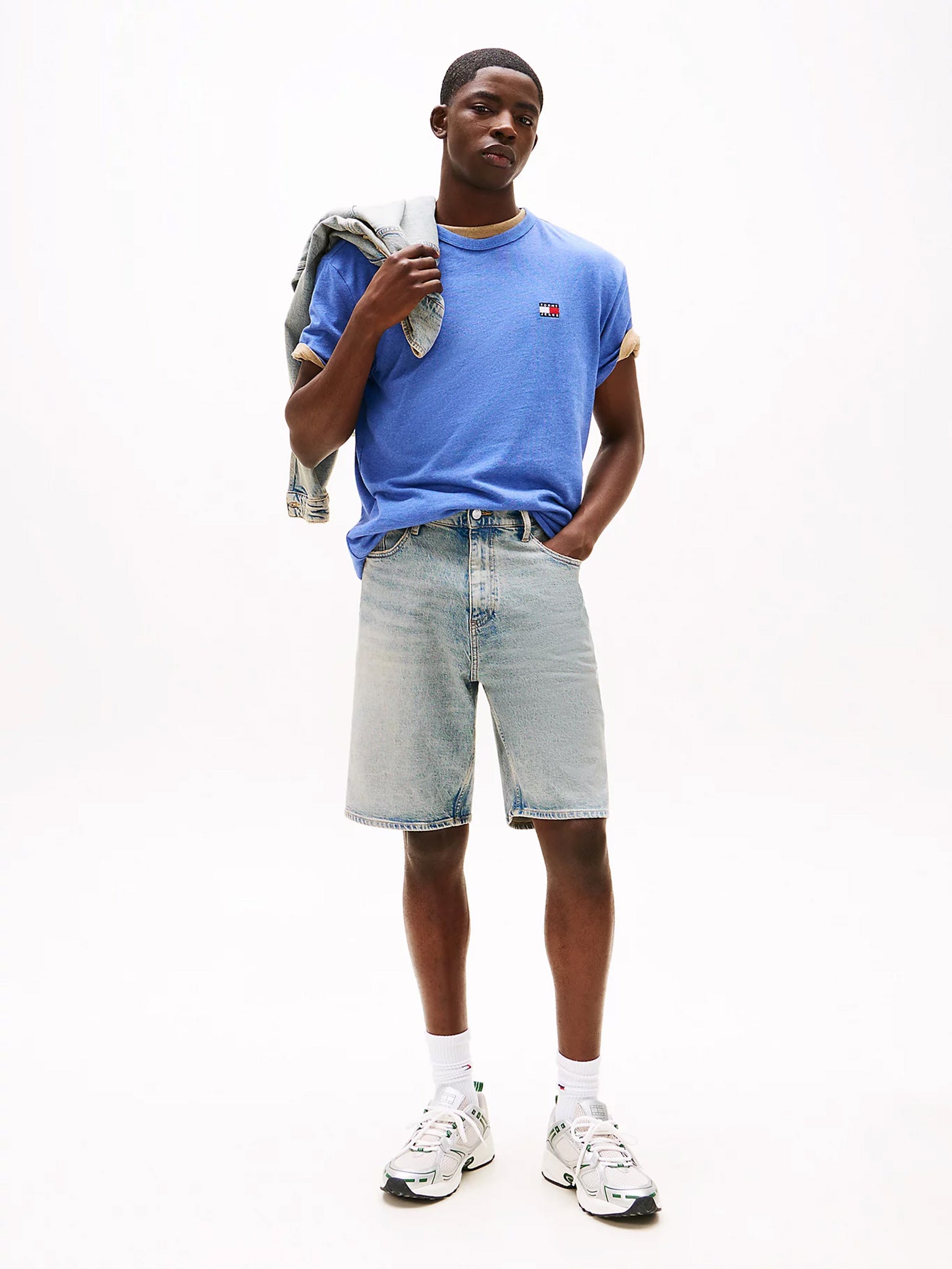 Ανδρικό t-shirt μελανζέ TJM REG BADGE TEE DM0DM20322DSF | DM0DM20322DSF