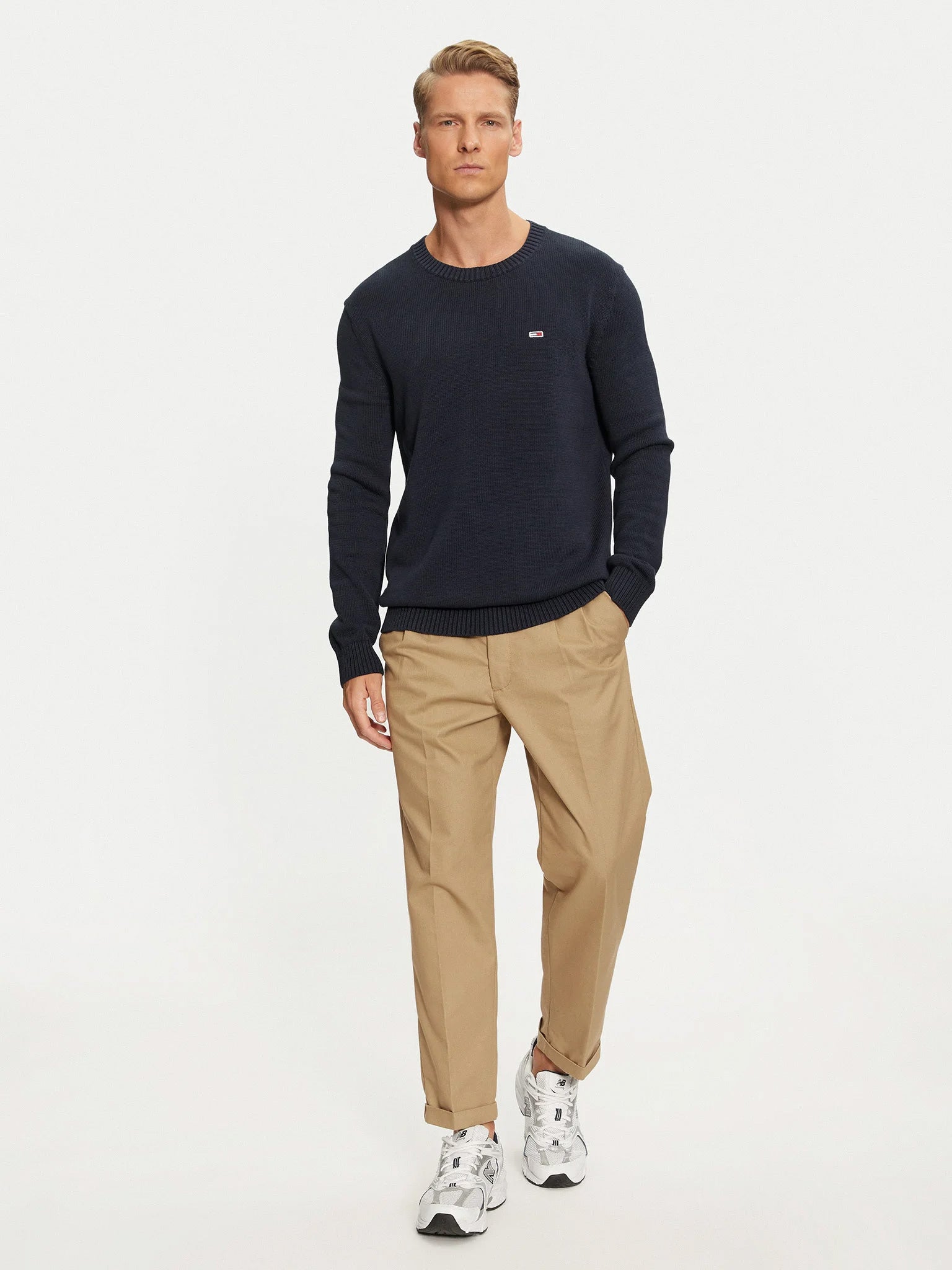 Ανδρική μπλούζα πλεκτή TJM SLIM ESSNTLS C-NECK SWEATER DM0DM18370C1G | DM0DM18370C1G