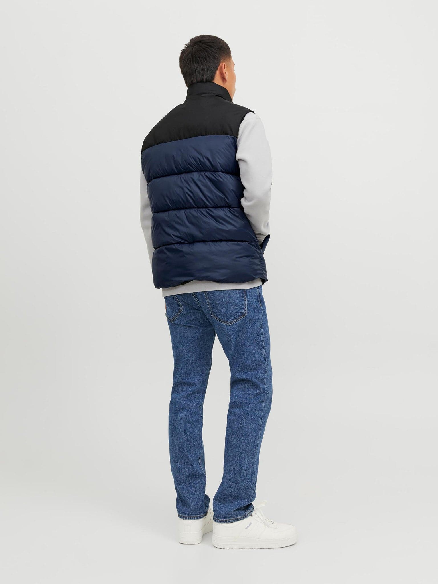 Ανδρικό γιλέκο puffer JJETOBY BODYWARMER COLLAR 12235861 | 12235861
