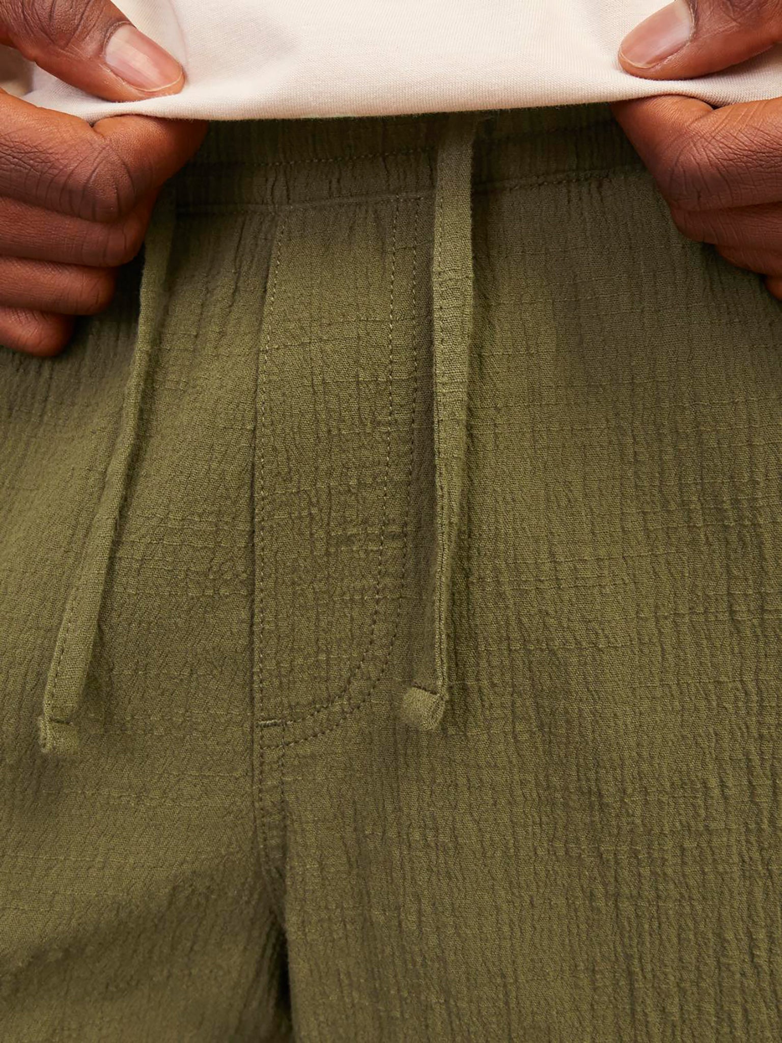 Ανδρική βερμούδα γκοφρέ JPSTJAIDEN CRINKLE JOGGER SHORT 12255861 | 12255861