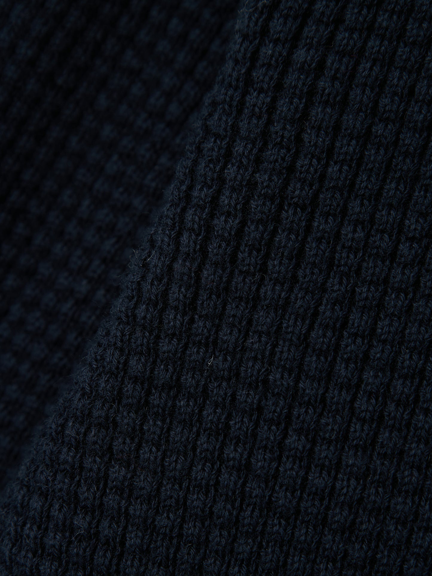 10251599-413_3.jpg