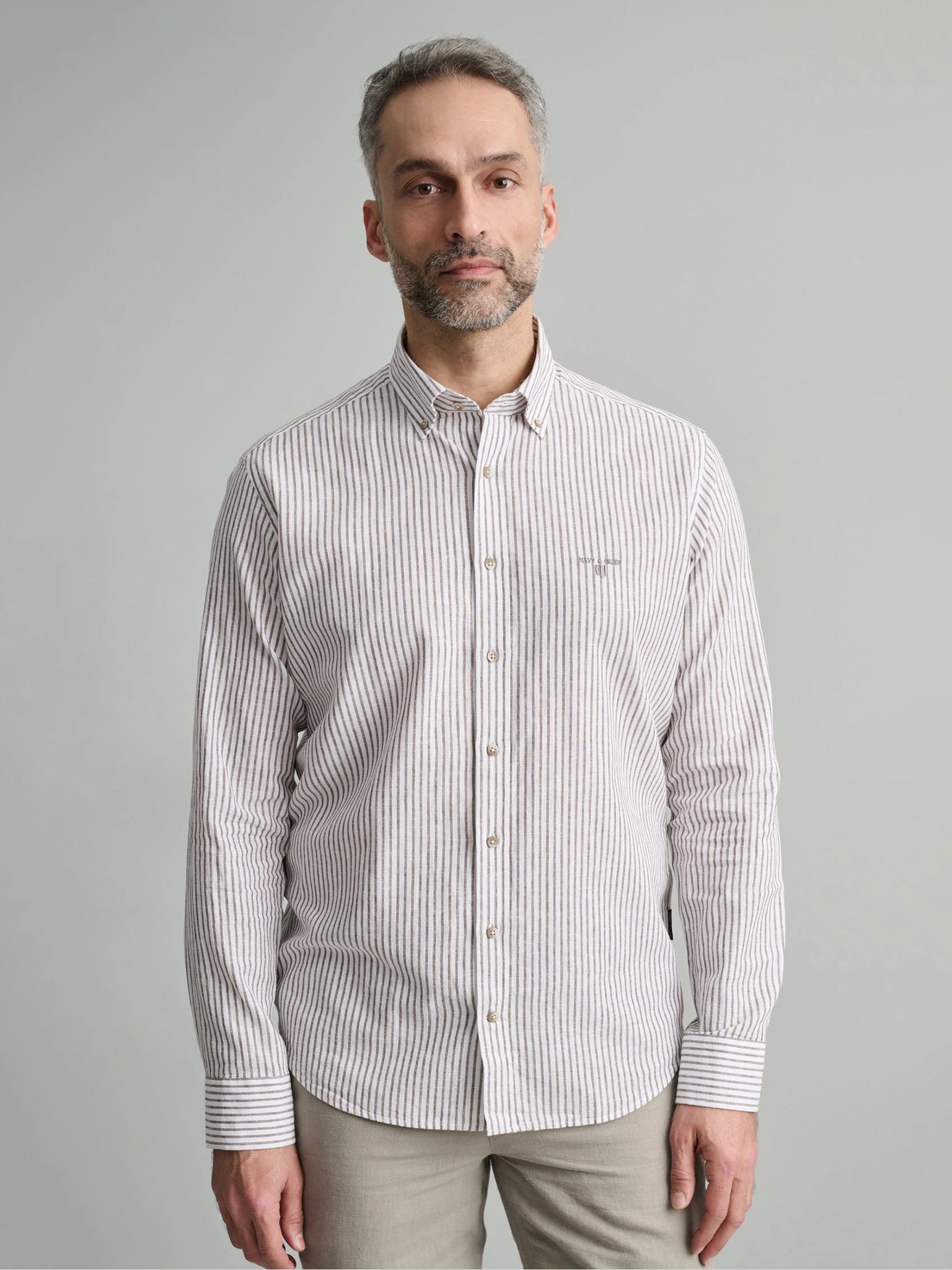 Ανδρικό πουκάμισο ριγέ white/brown 24NG.CR108/1B | 24NG.CR108/1B