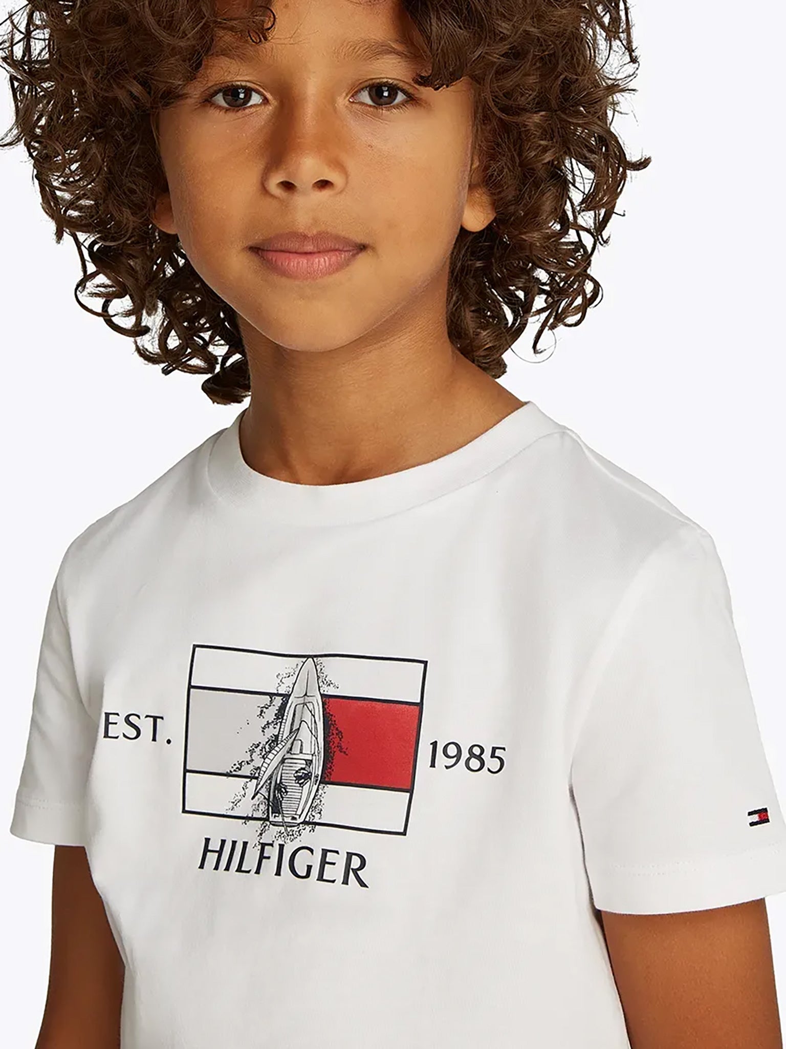 Παιδική μπλούζα μακό HILFGER FLAG YACHT APPLIQUE TEE KB0KB09530YBR | KB0KB09530YBR
