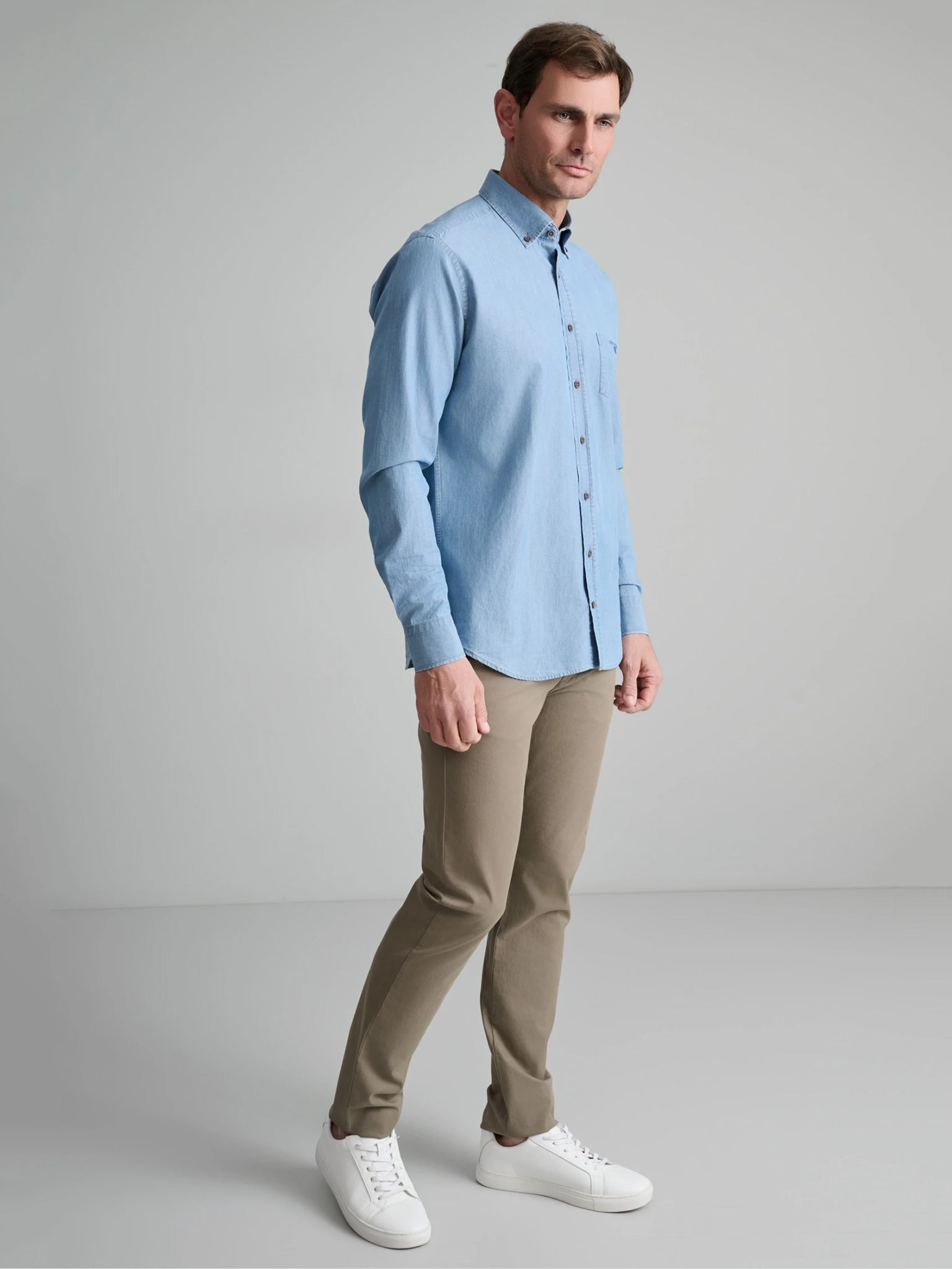 Ανδρικό παντελόνι chinos dusty olive 24AG.1003MFA/93.2 | 24AG.1003MFA/93.2