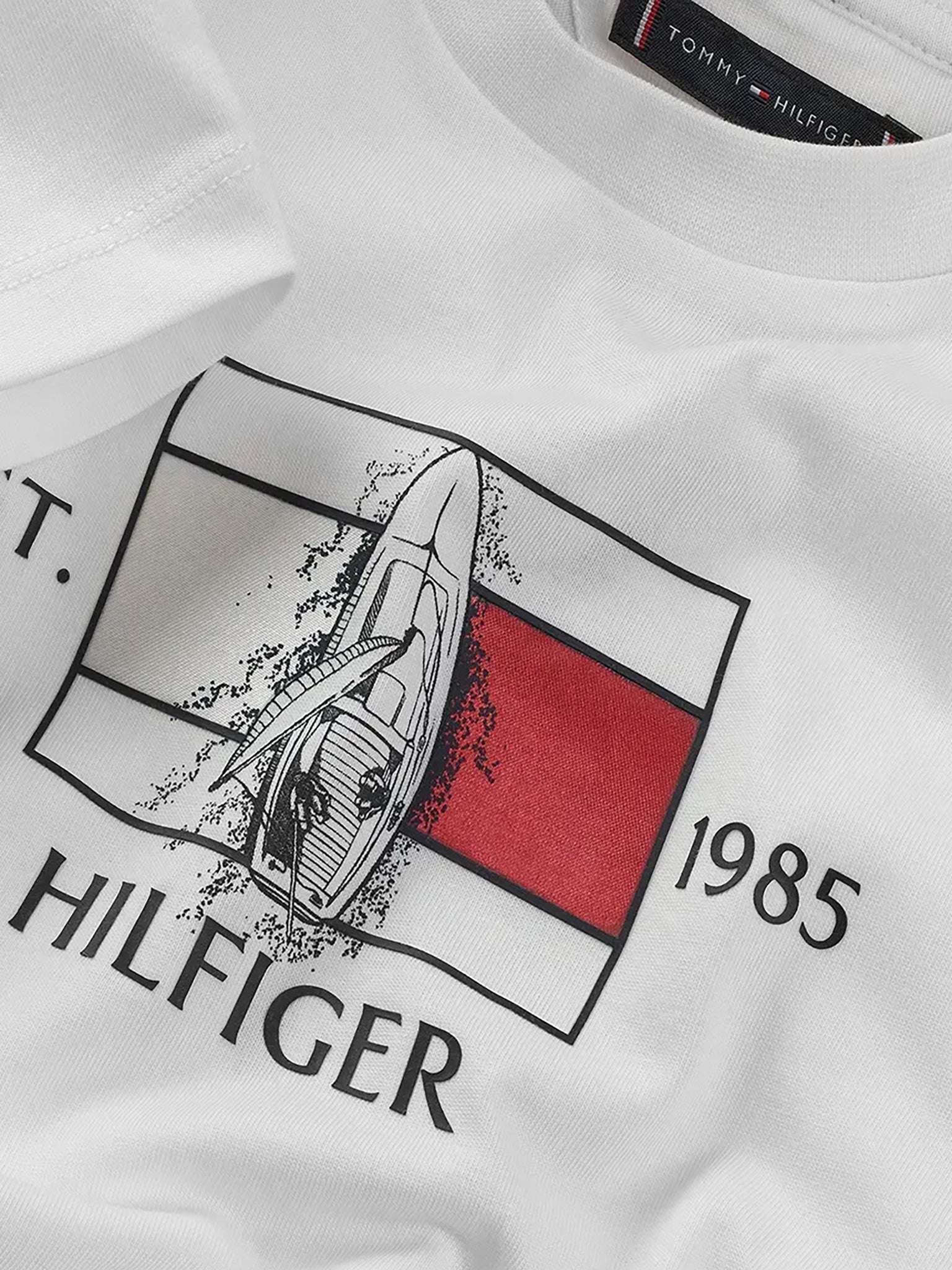 Παιδική μπλούζα μακό HILFGER FLAG YACHT APPLIQUE TEE KB0KB09530YBR | KB0KB09530YBR
