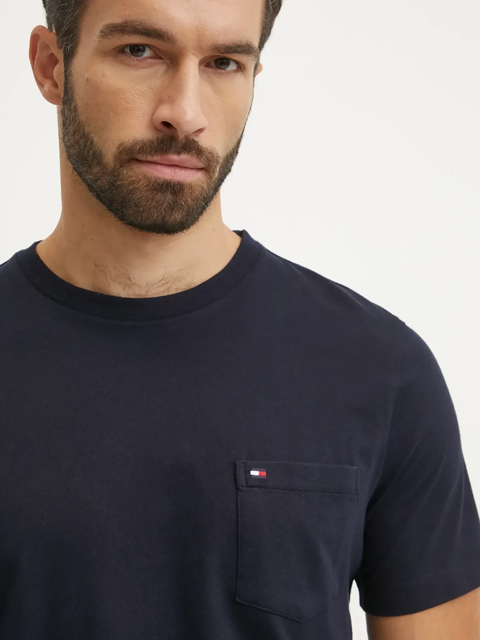 Ανδρικό t-shirt ESSENTIAL SOLID POCKET TEE MW0MW37283DW5 | MW0MW37283DW5