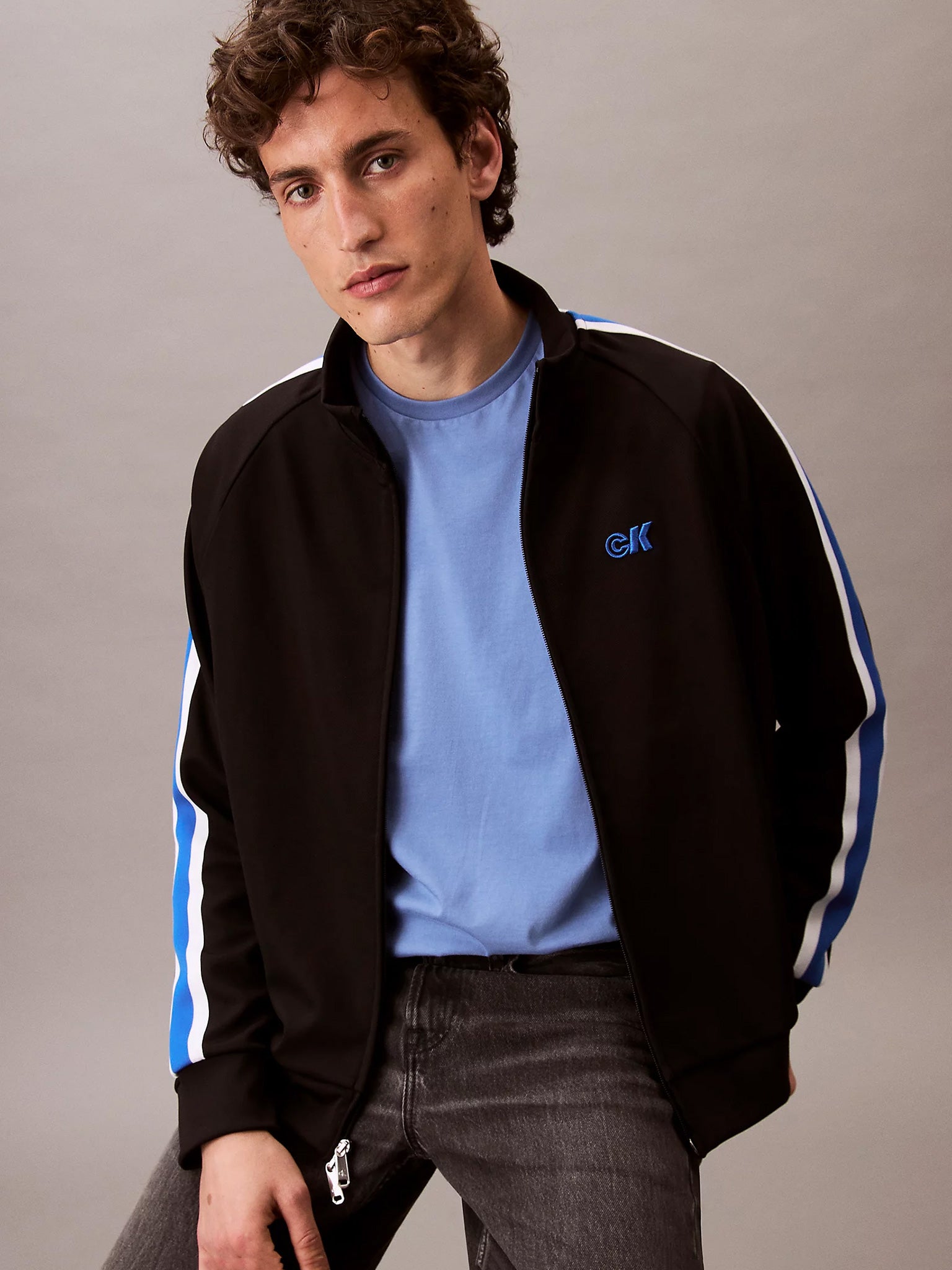 Ανδρικό t-shirt SS BADGE 30S JERSEY CLASSIC TEE LV04RC272G6PU | LV04RC272G6PU