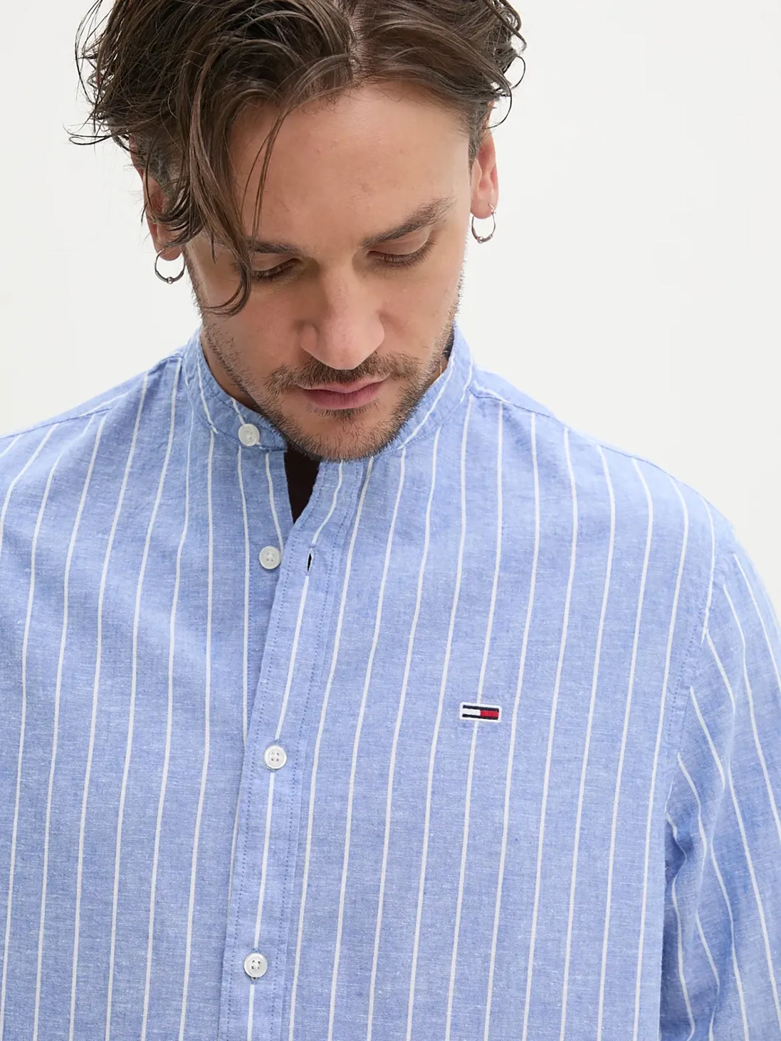 Ανδρικό πουκάμισο mao γιακά TJM LINEN MIX BND STP SHRT EXT DM0DM208930BA | DM0DM208930BA