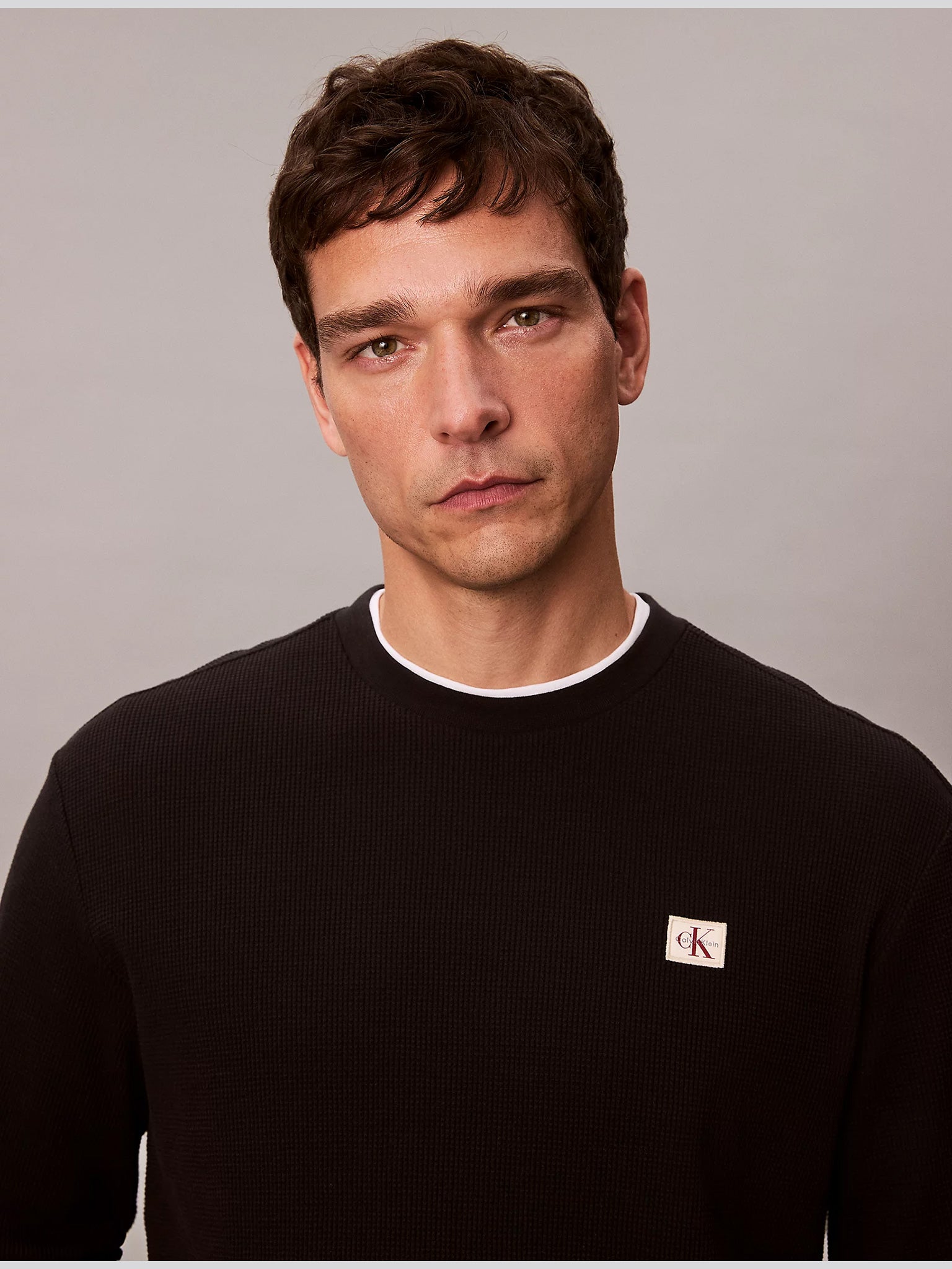 Ανδρική μπλούζα πλεκτή LS WAFFLE BADGE CREWNK TEE LV040EM217UBI | LV040EM217UBI