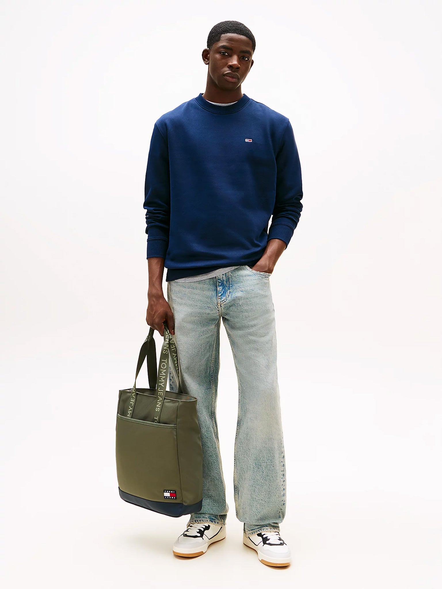 Ανδρική μπλούζα φούτερ TJM REG S FLAG CREW DM0DM20741C1G | DM0DM20741C1G