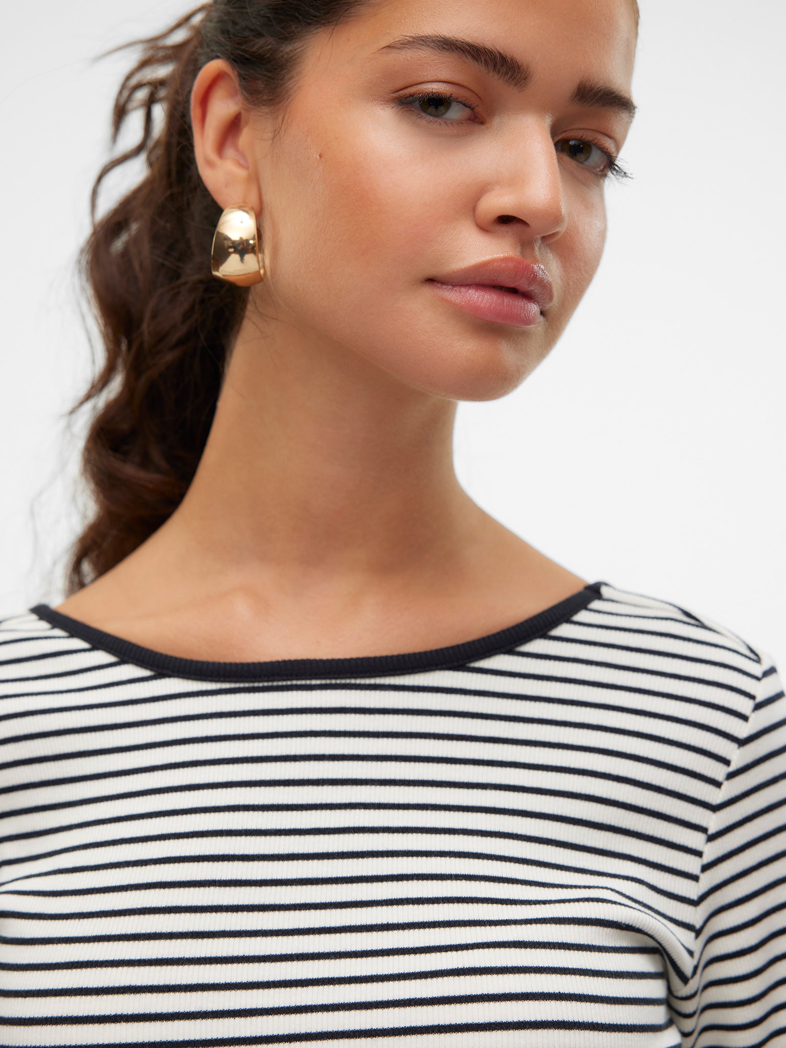 Γυναικεία μπλούζα ριγέ VMCHLOE STRIPE LS 2WAY SHORT TOP GO NOOS 10314406 | 10314406