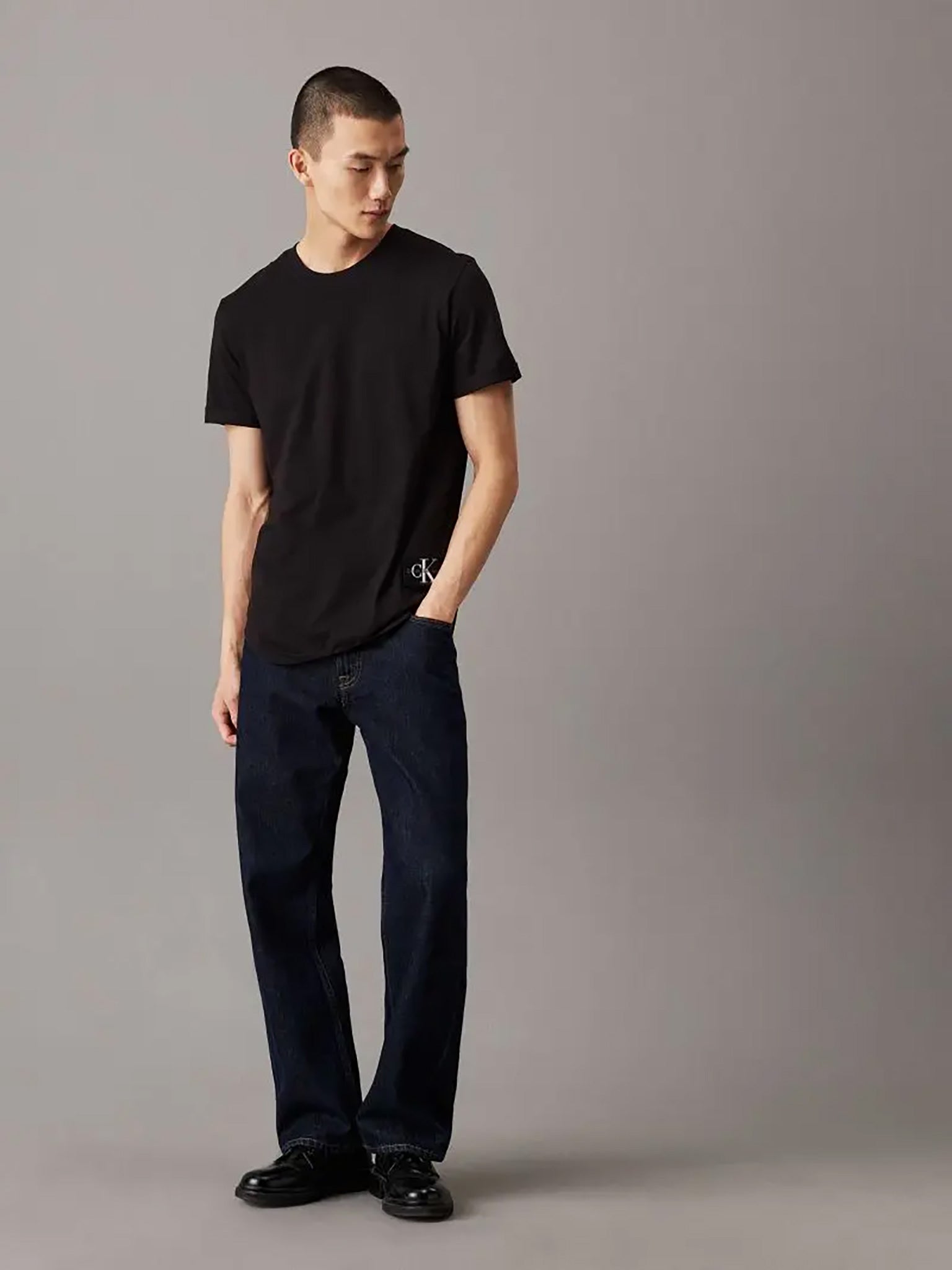 Ανδρικό t-shirt BADGE TURN UP SLEEVE J30J323482BEH | J30J323482BEH