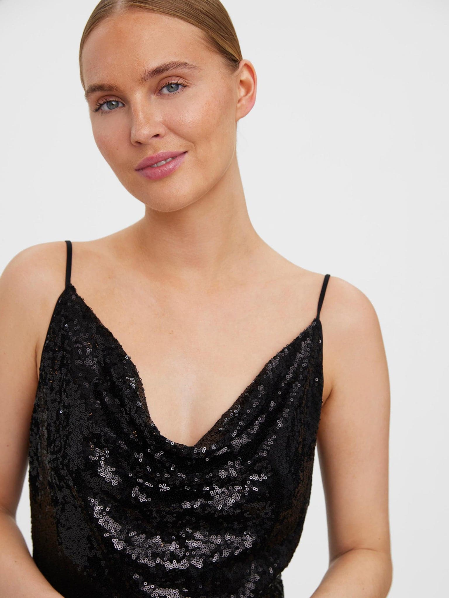 Γυναικείο φόρεμα με παγιέτες VMKAJE SINGLET SHORT DRESS JRS 10278168 | 10278168