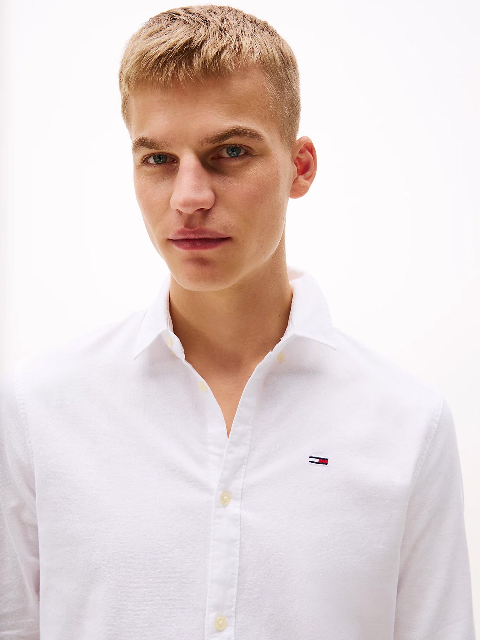 Ανδρικό πουκάμισο TJM SLIM STRETCH OXFORD SHIRT DM0DM09594YBR | DM0DM09594YBR