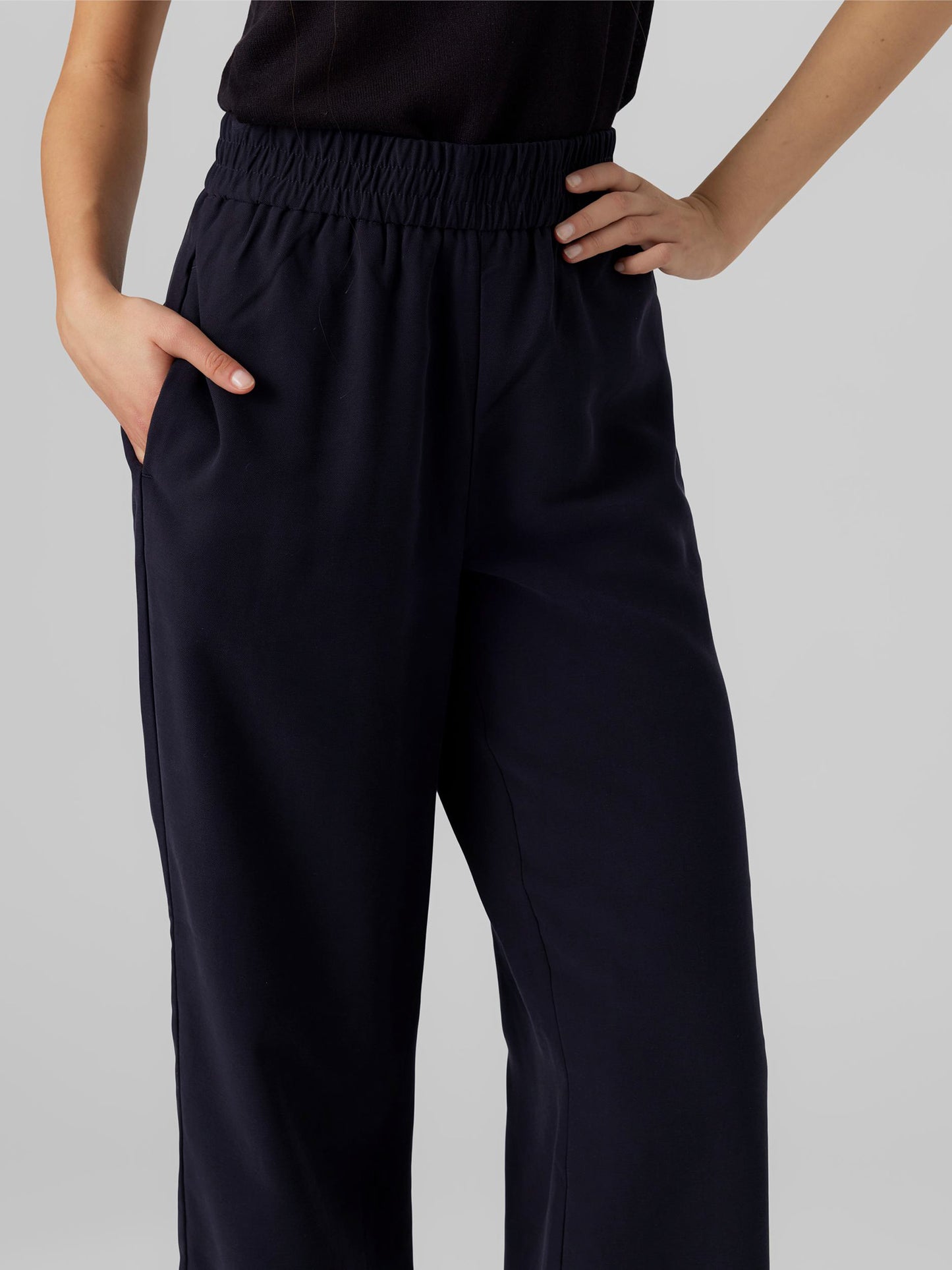 Γυναικεία παντελόνα VMCARMEN HIGH RISE TROUSERS 10278926 | 10278926