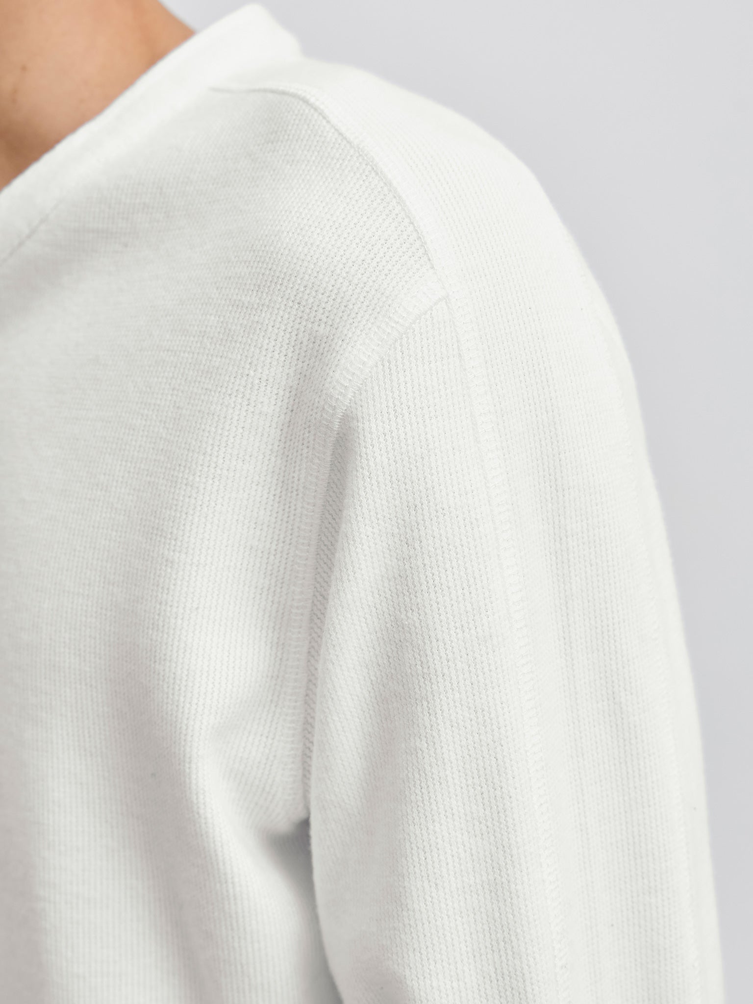 Ανδρική μπλούζα JPRBLUTYRELL LS HENLEY TEE 12266583 | 12266583