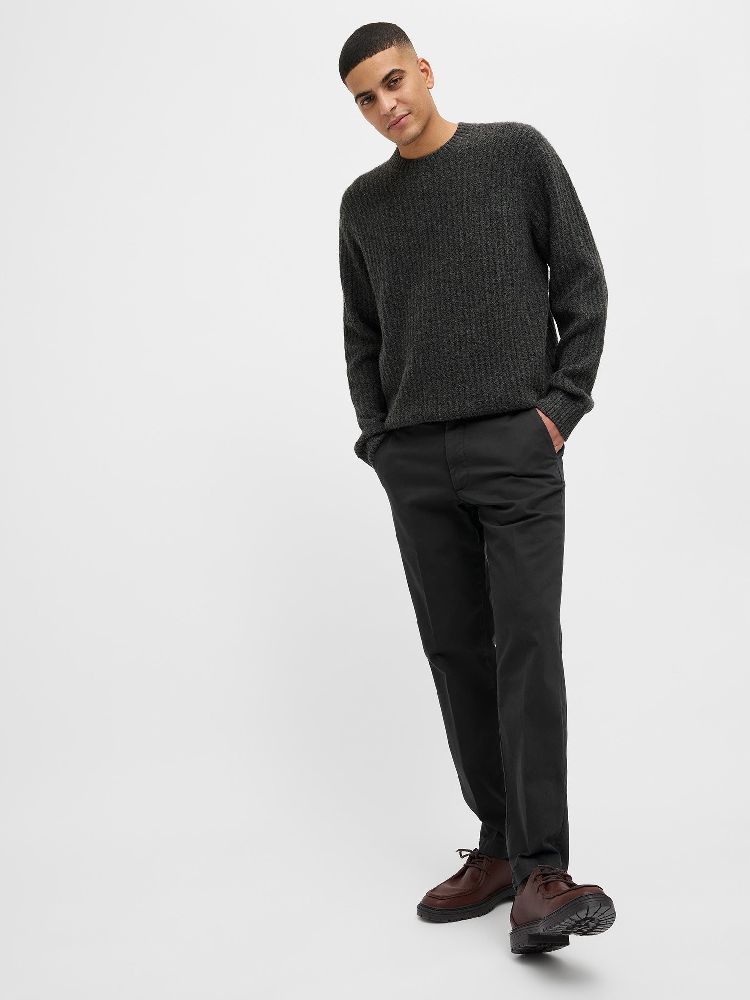 Ανδρικό παντελόνι με ζώνη JPSTOLLIE FRANCO CHINO W BELT 12269356 | 12269356