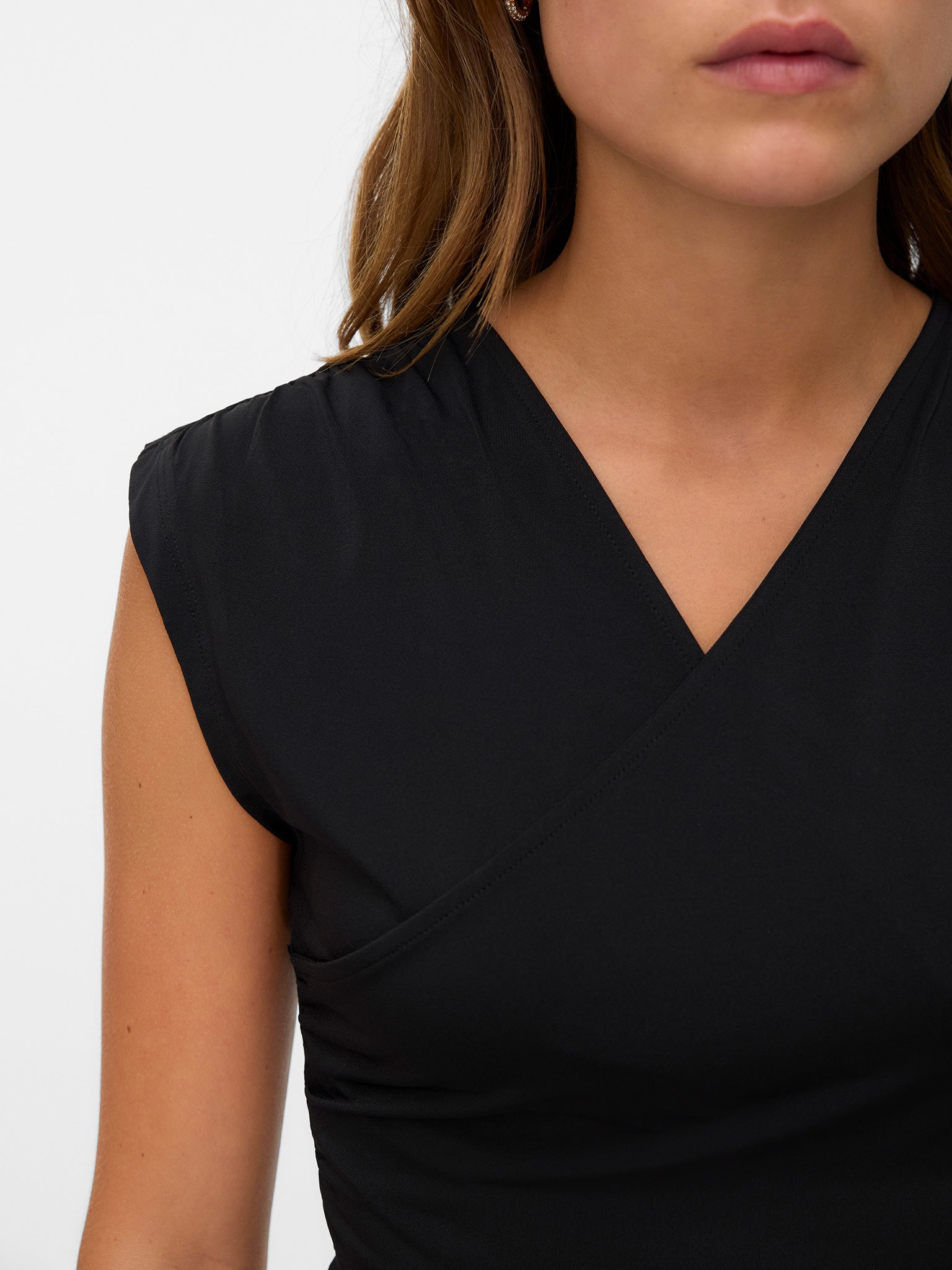 Γυναικεία μπλούζα VMDAISY SL V-NECK TOP JRS 10329334 | 10329334