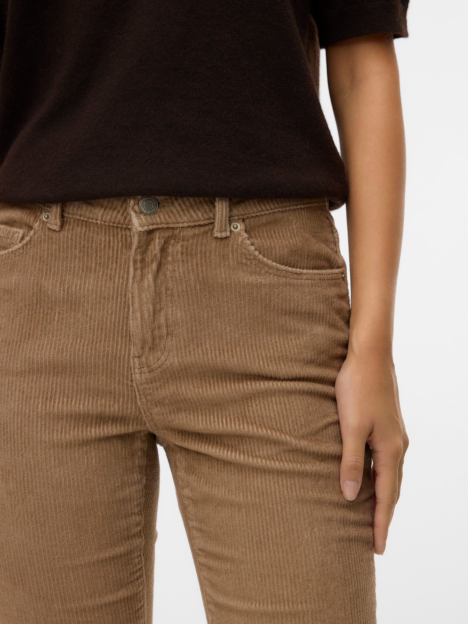 Γυναικείο παντελόνι κοτλέ VMFLASH MR FLARED CORDUROY PANTS 10315346 | 10315346
