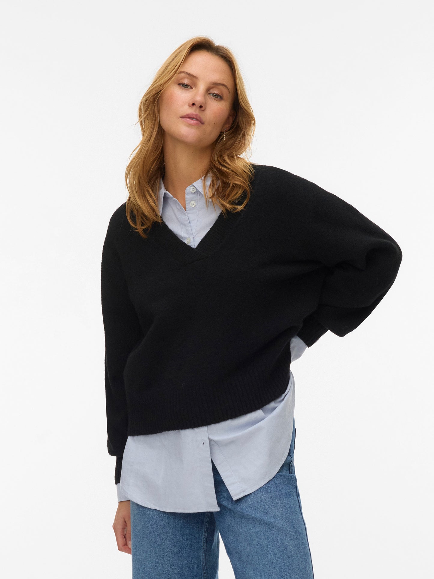 Γυναικεία μπλούζα πλεκτή VMBOOM LS V-NECK PULLOVER NOOS 10331761 | 10331761