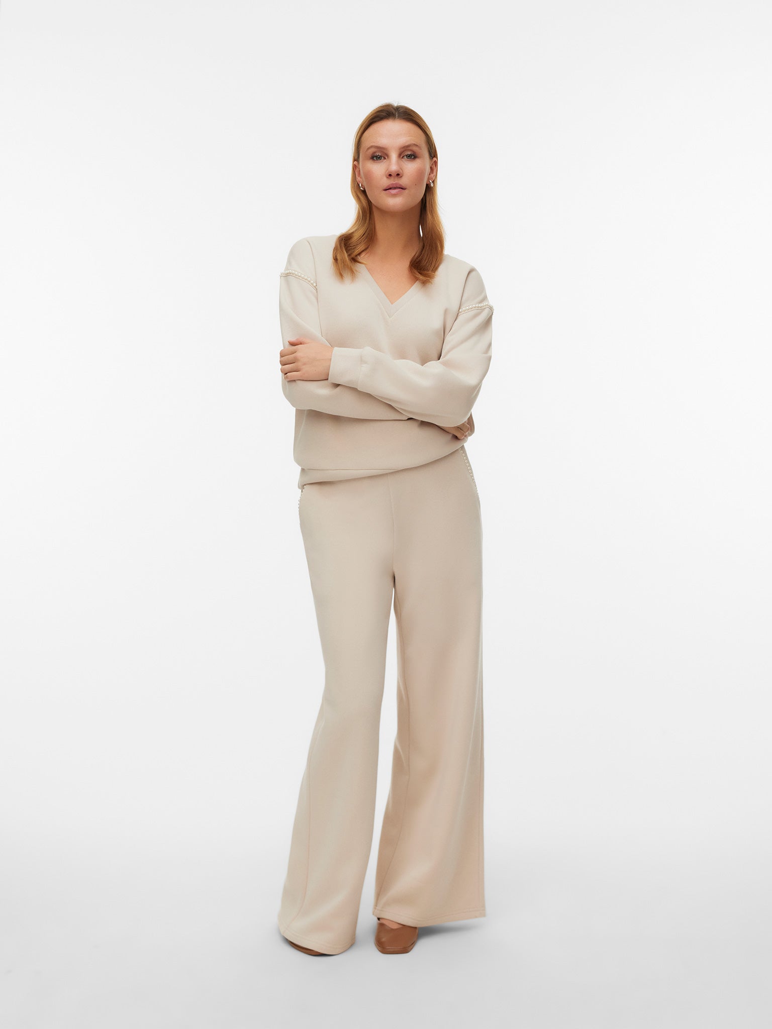 Γυναικεία μπλούζα VMDAISY PEARL V-NECK SWEAT JRS 10338099 | 10338099