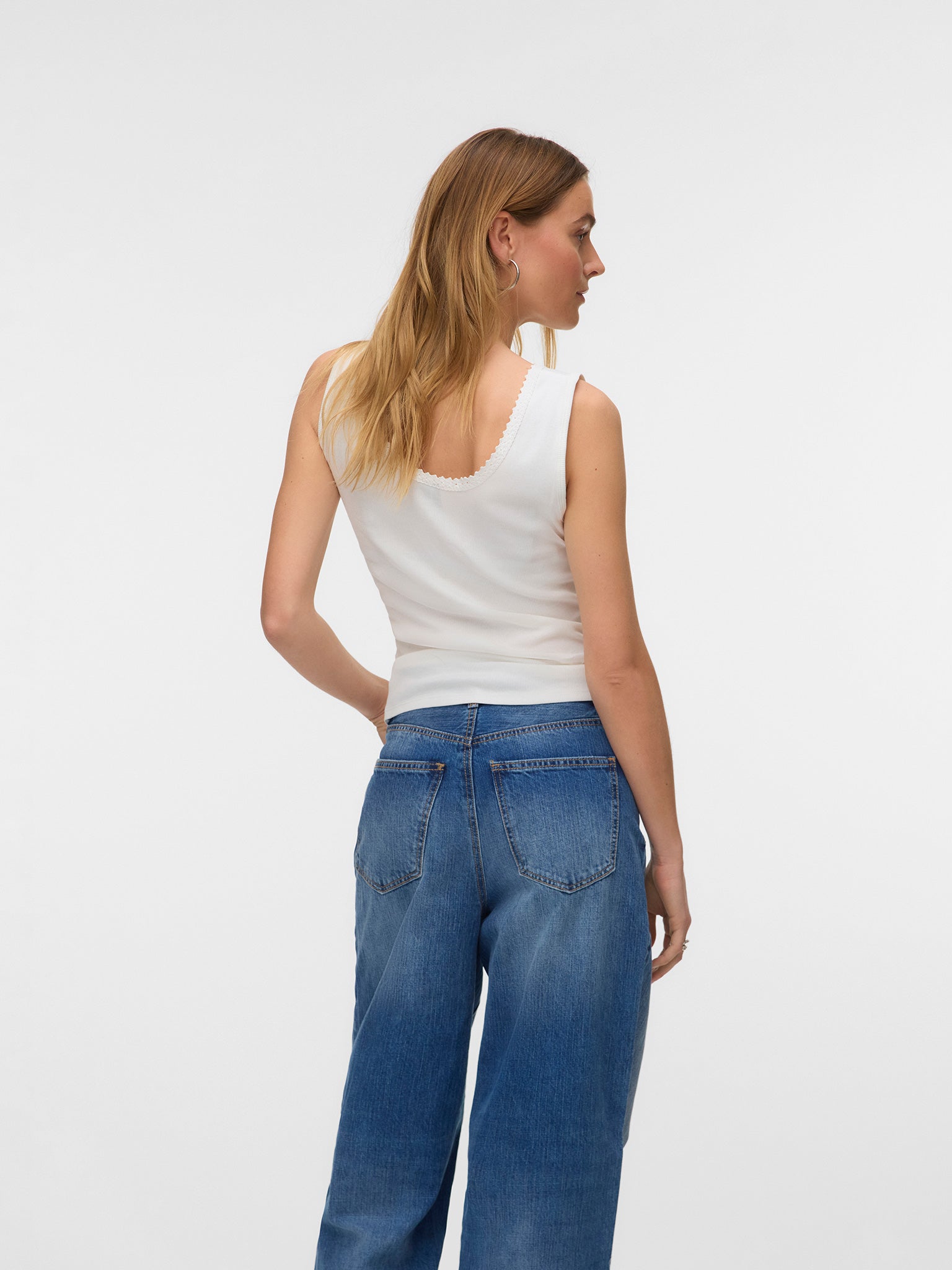 Γυναικεία μπλούζα VMTINNA SL U-NECK SHORT TOP 10339950 | 10339950