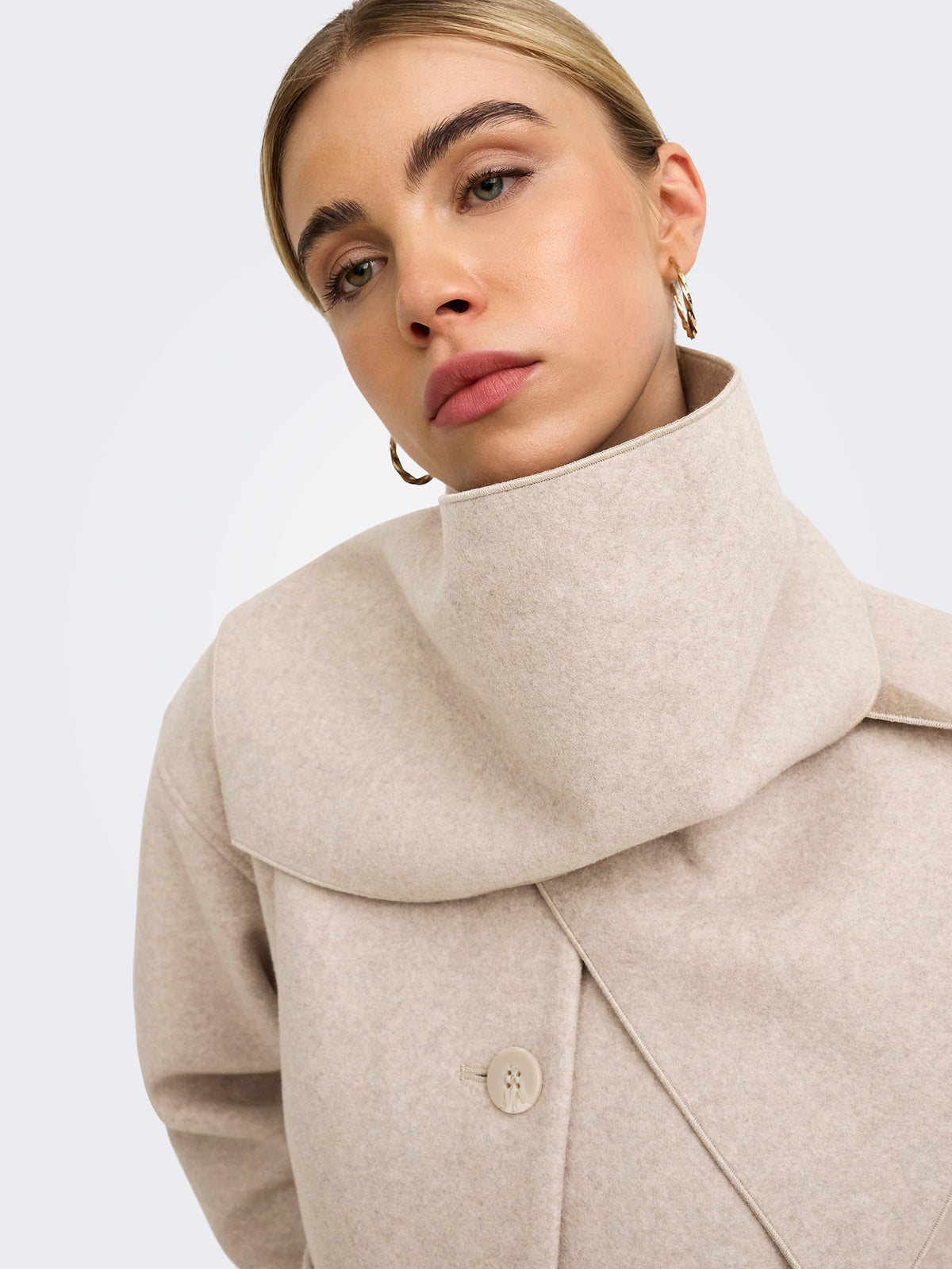 Γυναικείο τζάκετ με κασκόλ ONLCARRIE SCARF JACKET OTW 15382557 | 15382557