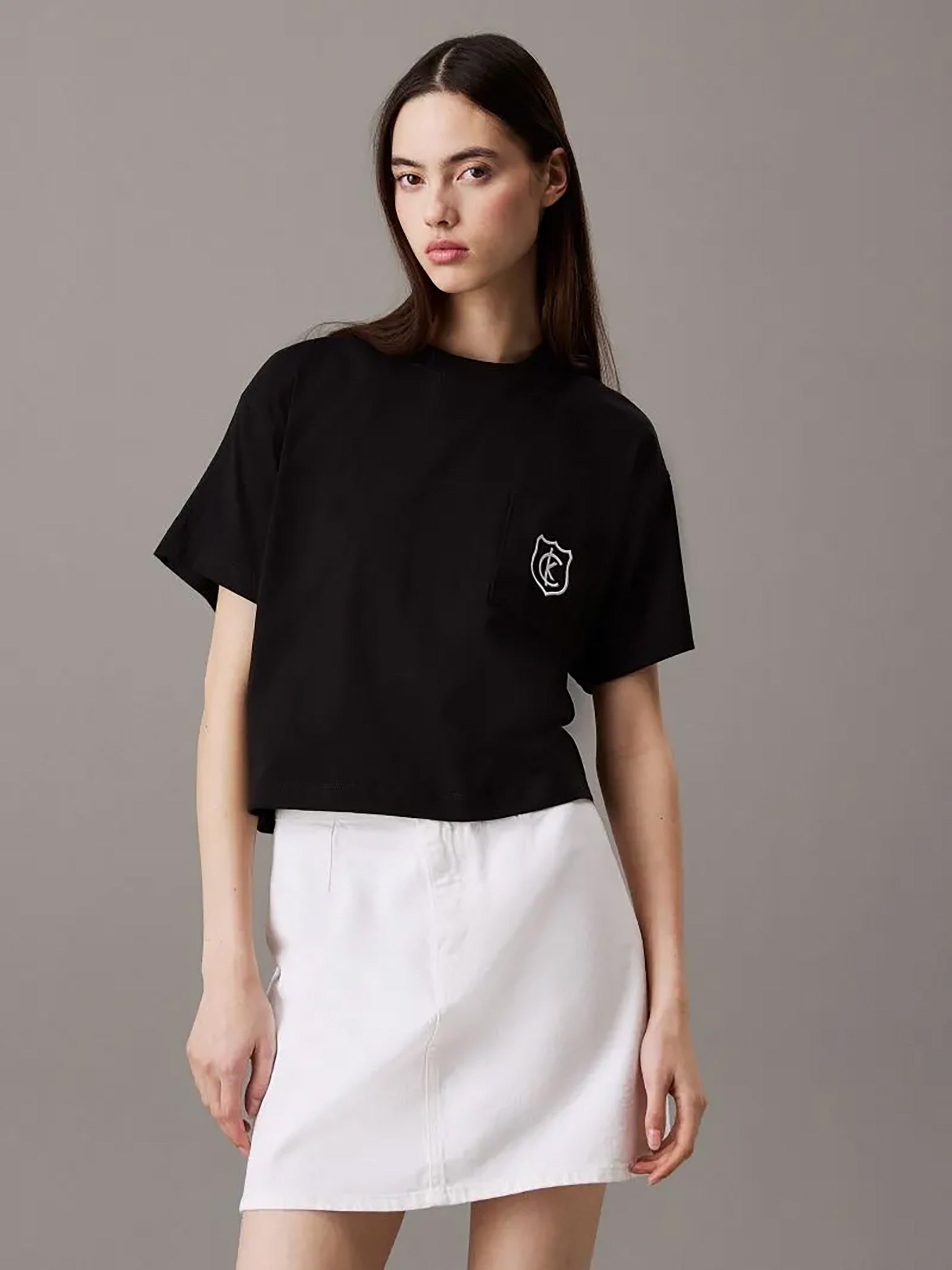 Γυναικείο t-shirt crop SS BOXY CK CREST CROP POCKET TEE LV047B847GUB1 | LV047B847GUB1