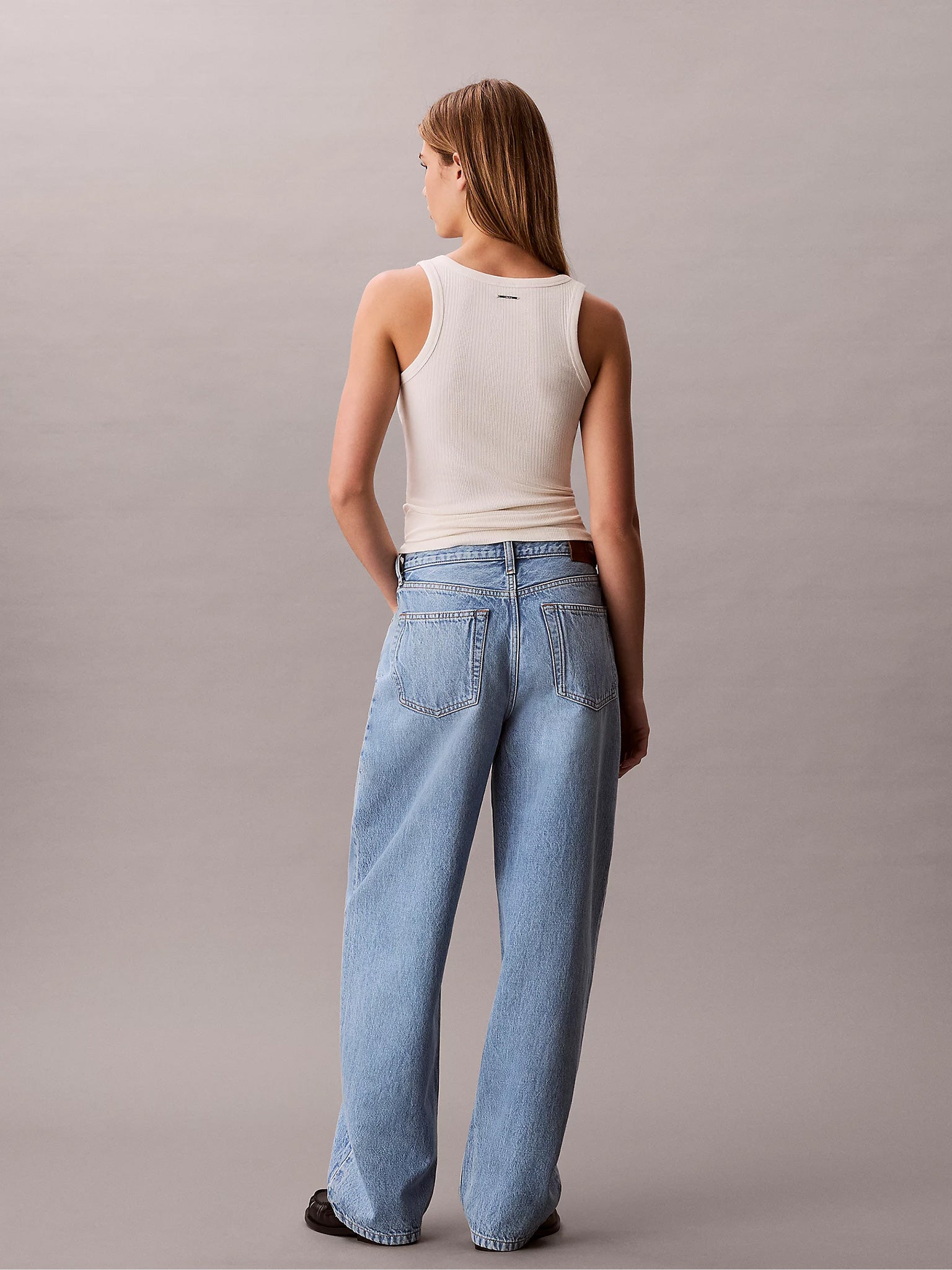 Γυναικείο παντελόνι τζιν RELAXED BARREL JEAN SAGE STONE LV047F684GRJK | LV047F684GRJK