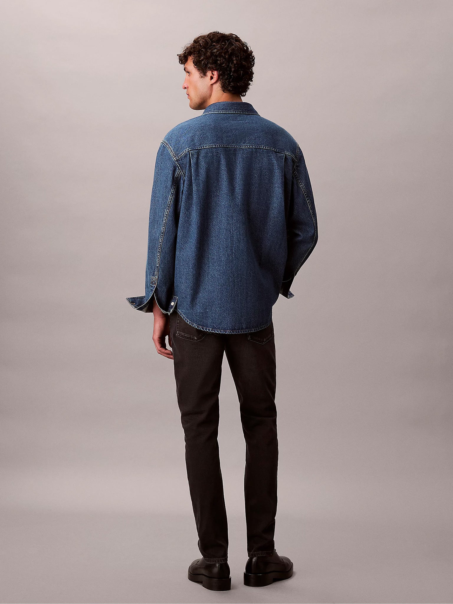 Ανδρικό παντελόνι τζιν SLIM TAPER CK ESS BLACK JEAN LV04RB754GYD3 | LV04RB754GYD3
