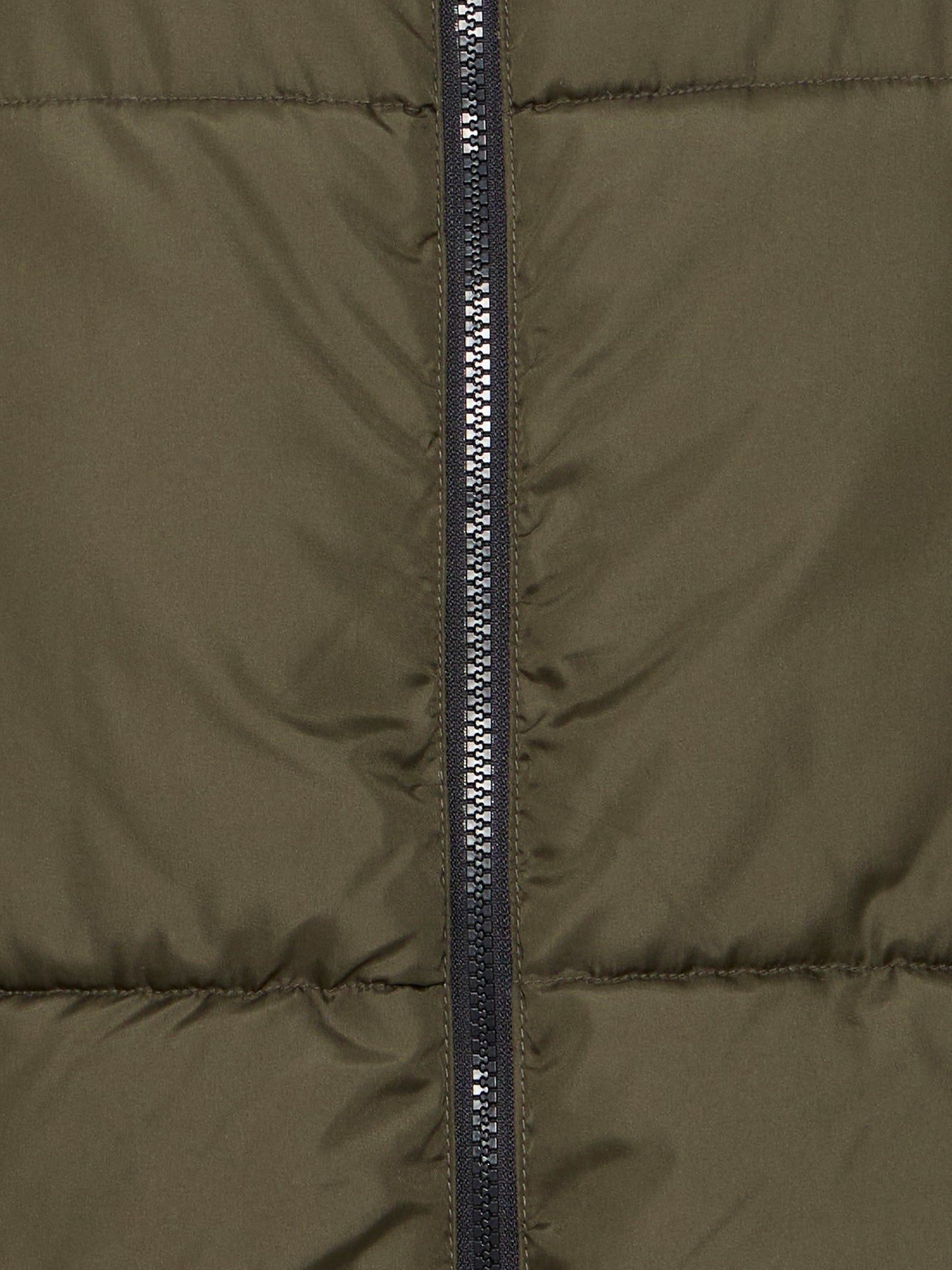 10256525-705_4.jpg