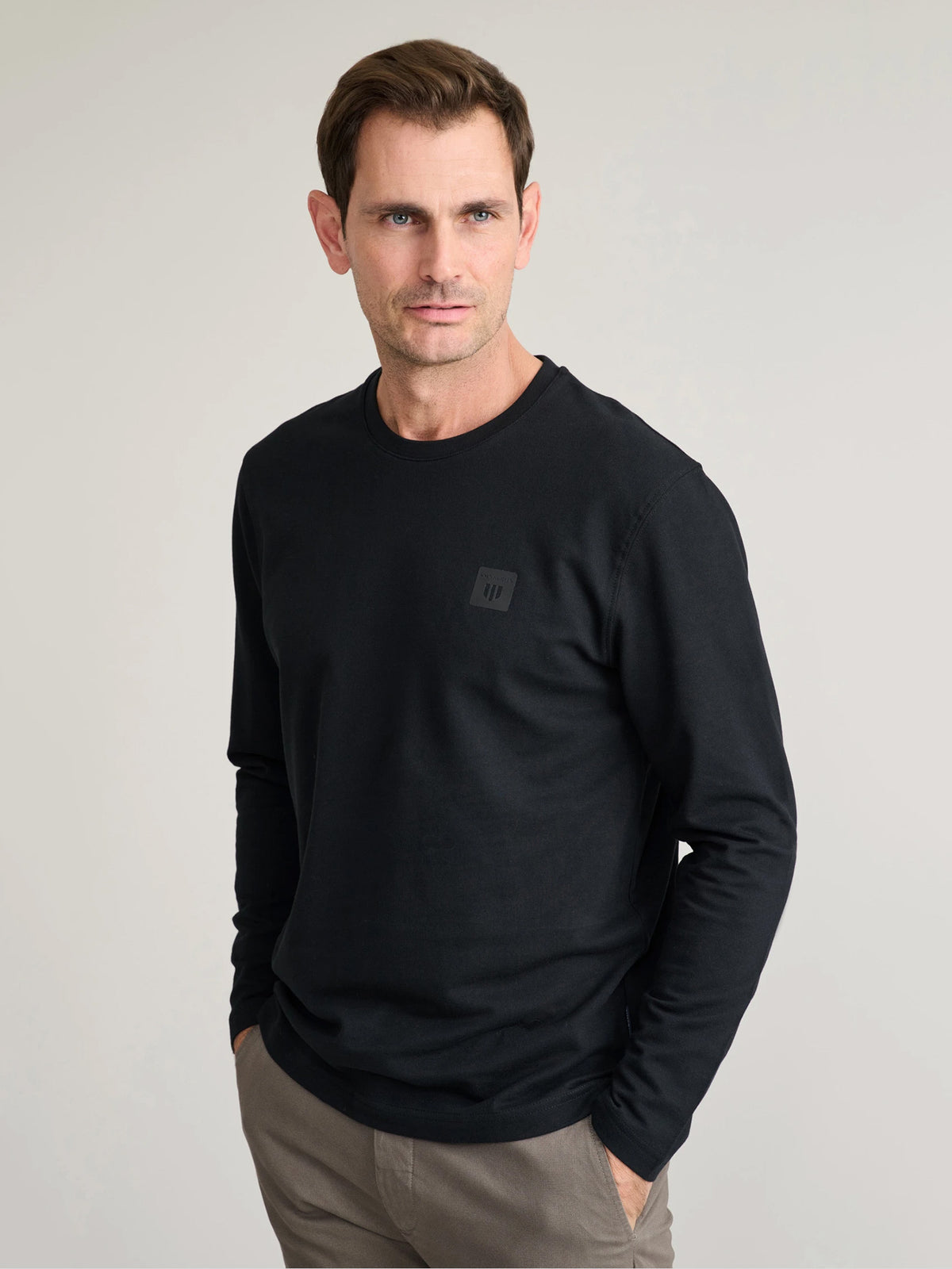 10263568-330_4.jpg