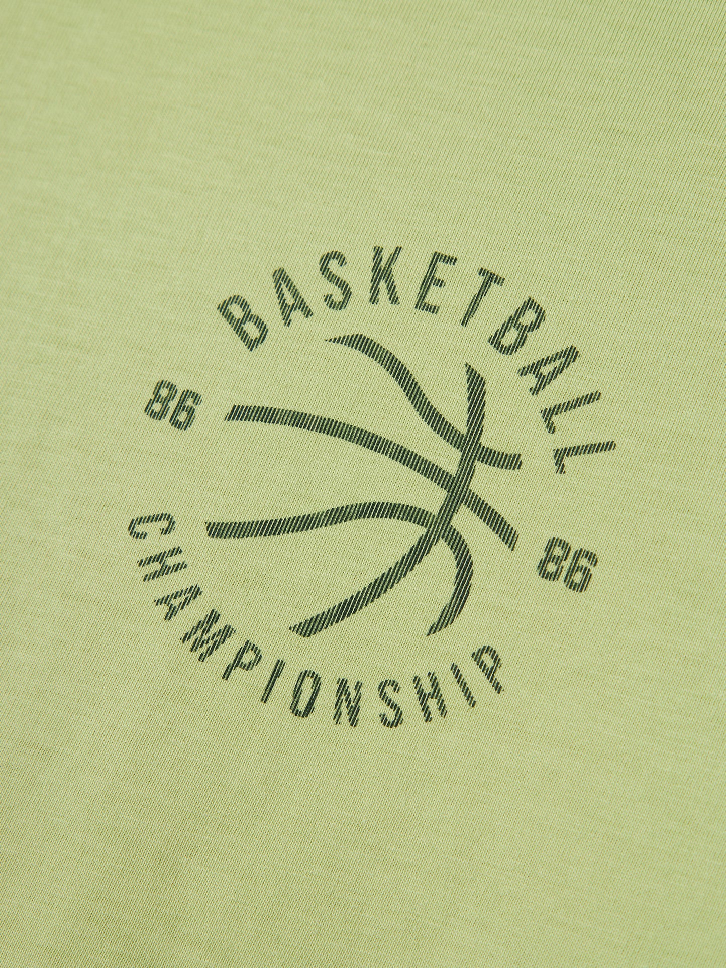 10252243-268_3.jpg